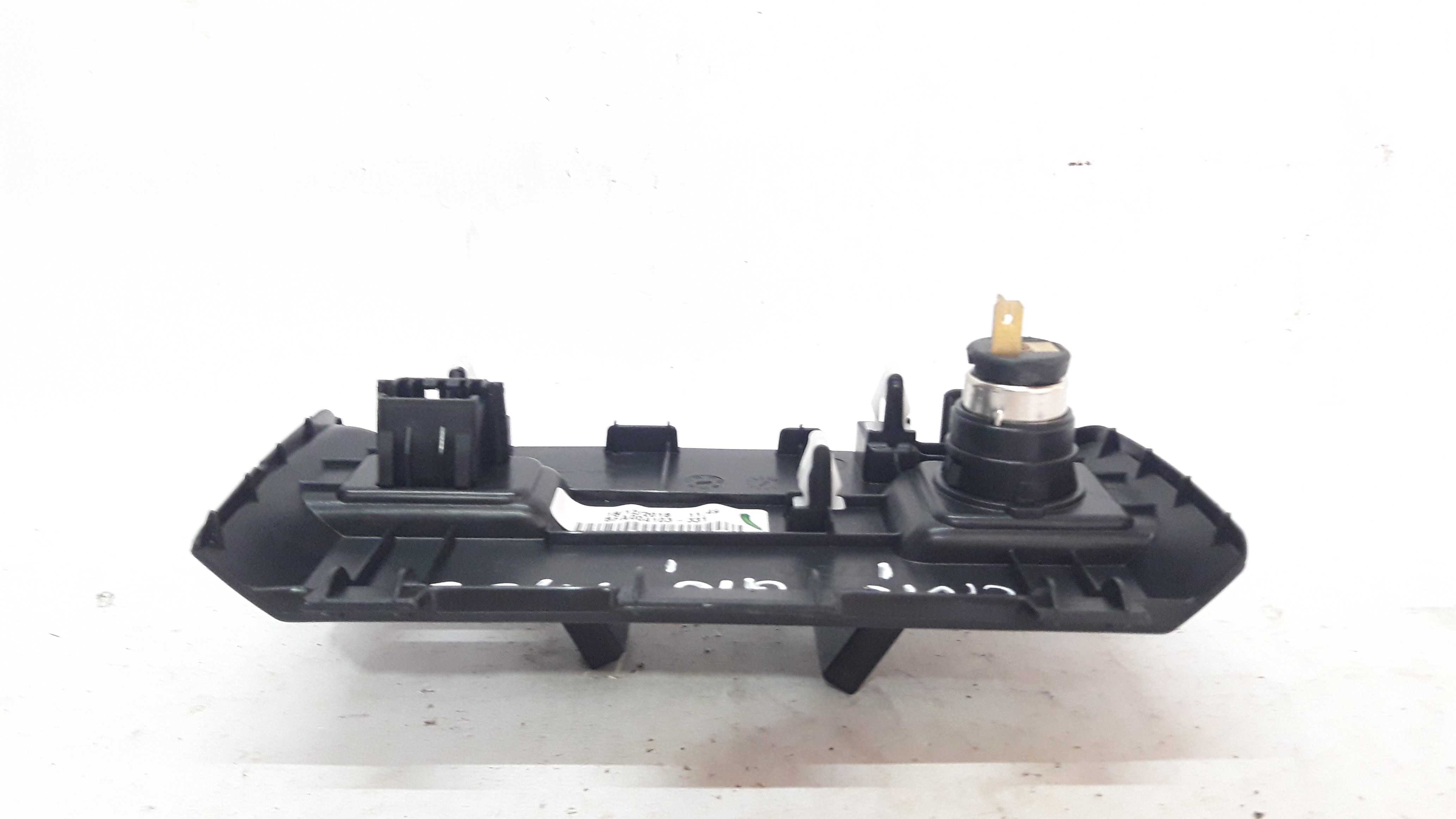 Moldura Tomadas 12v E Usb Civic G10 17 A 22 77240tem Preto 3