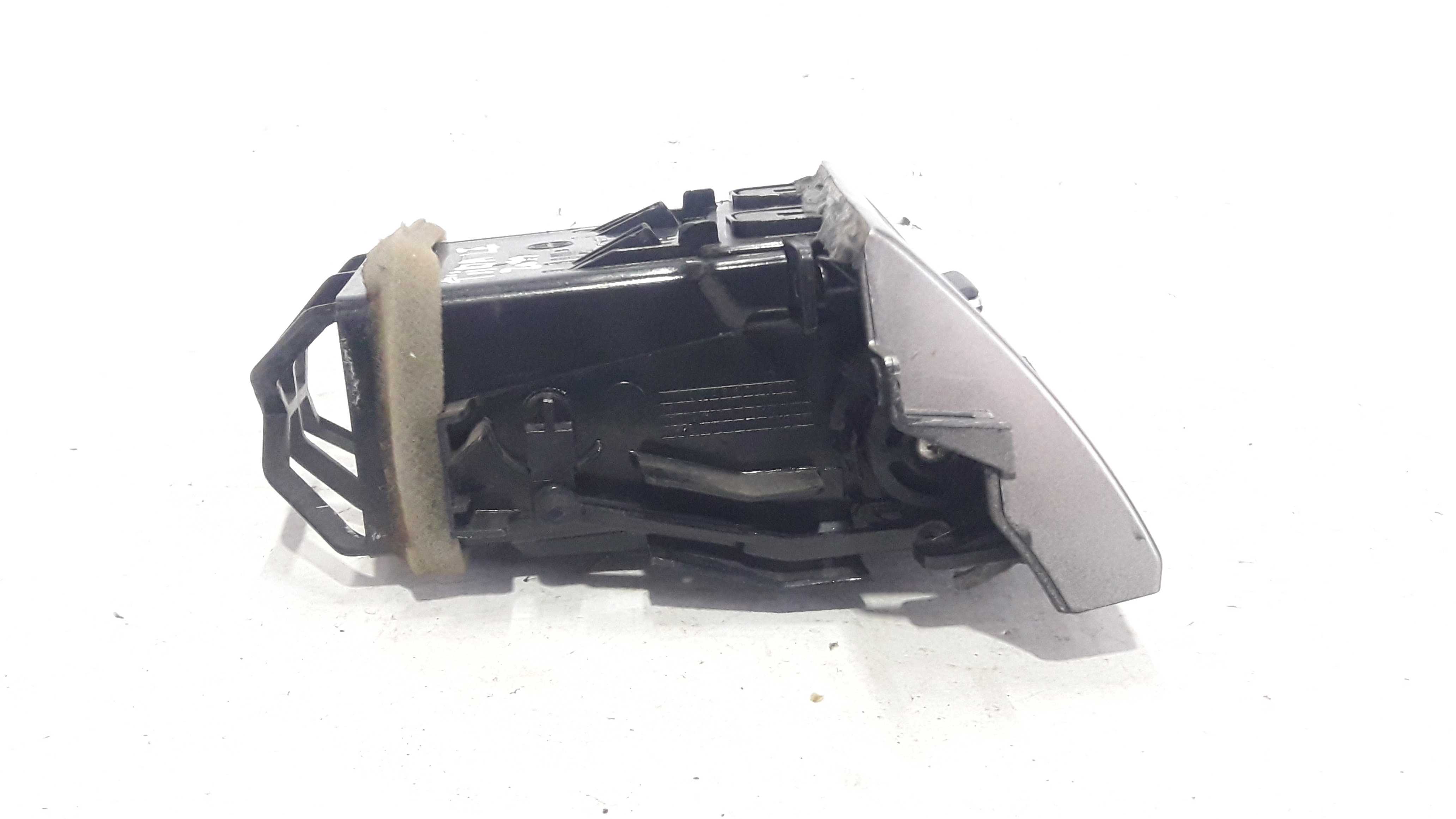 Difusor Ar Esquerdo Tiida 7/14 E6785111q100 25966 5