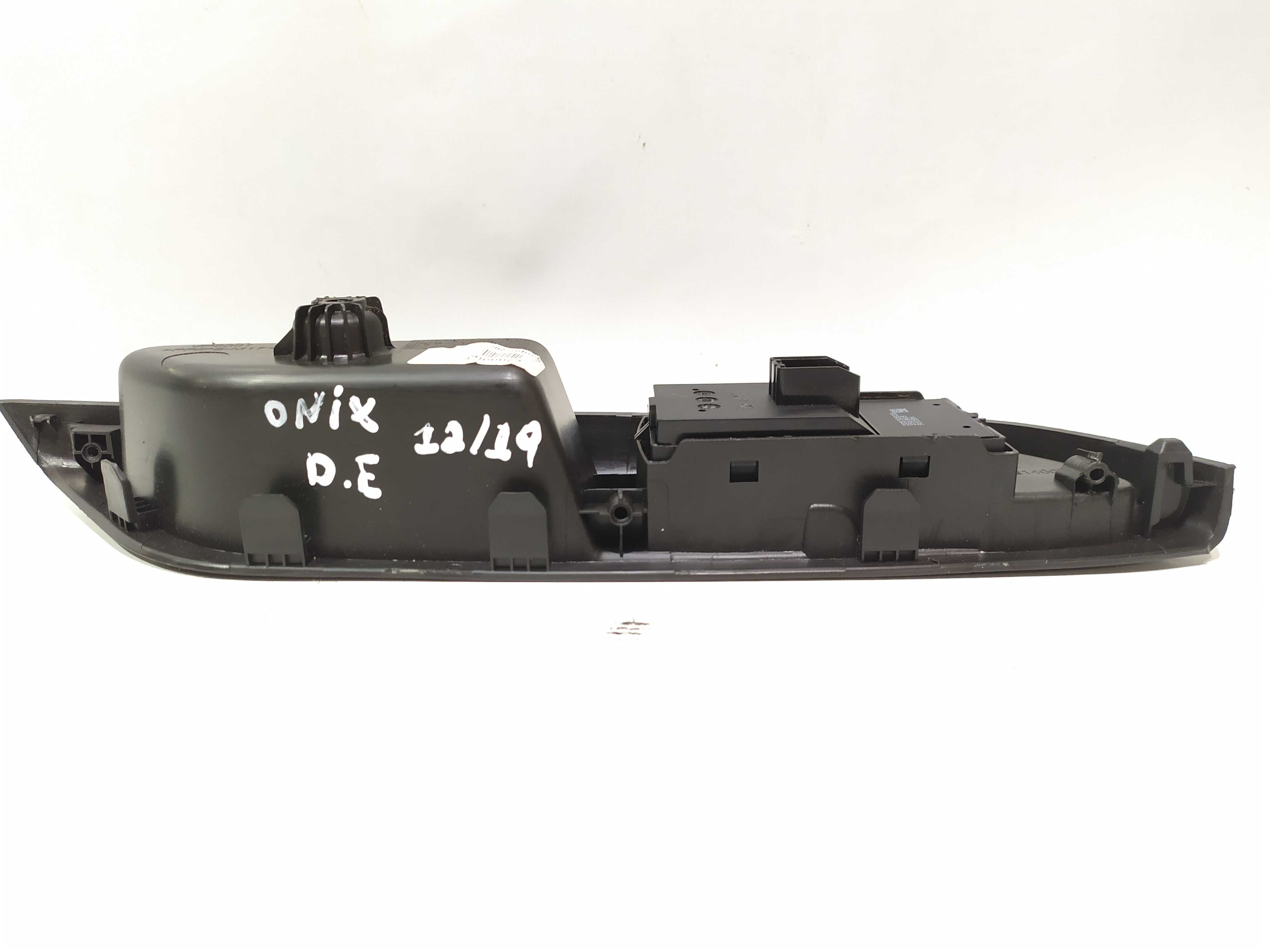 Comando Botão Vidro Elétrico Dianteira Esquerda Ônix 12/19 4