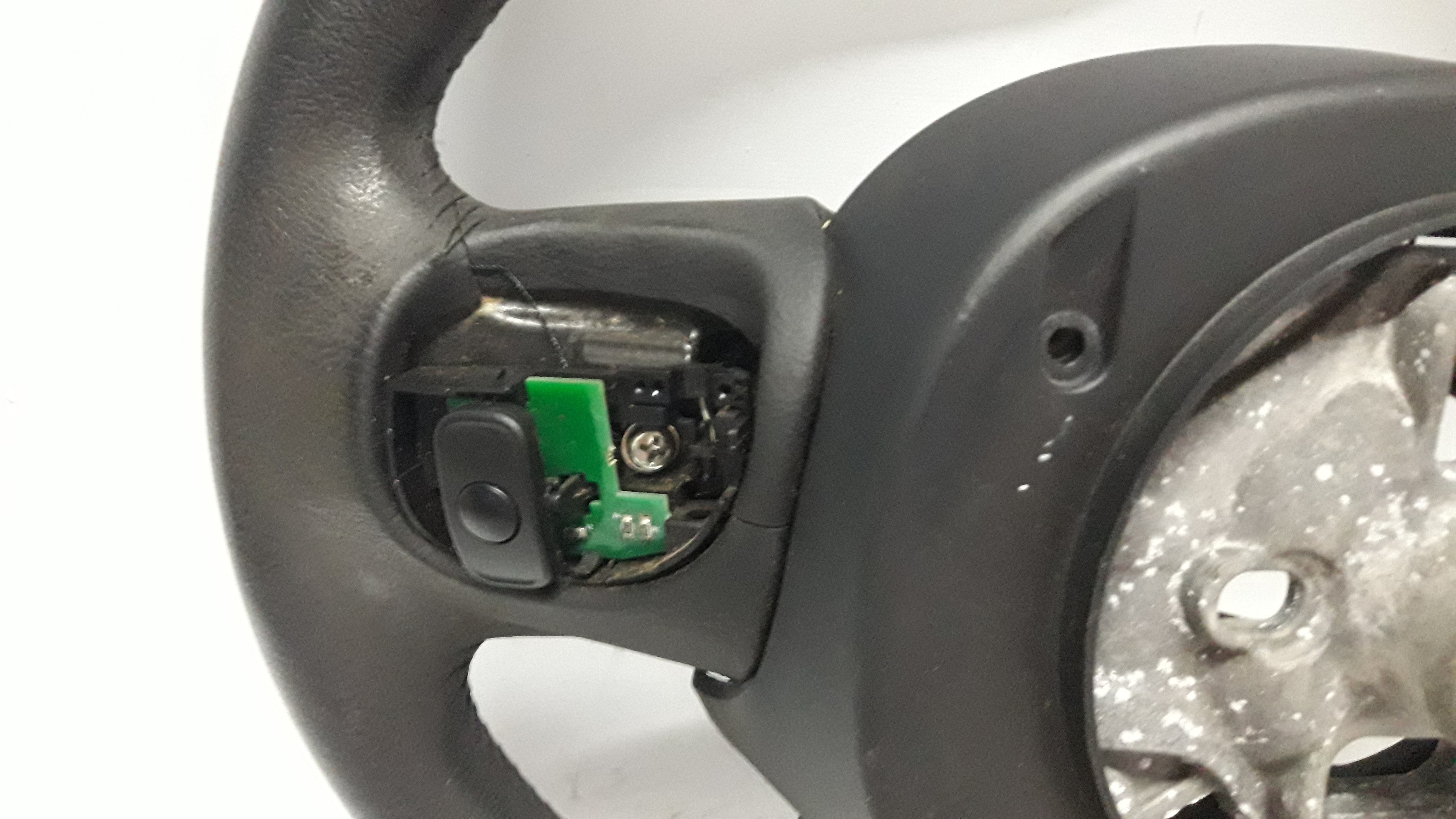 Volante  Com Comandos Sem Padle Shifts Toro  16 A 21  Preto 7