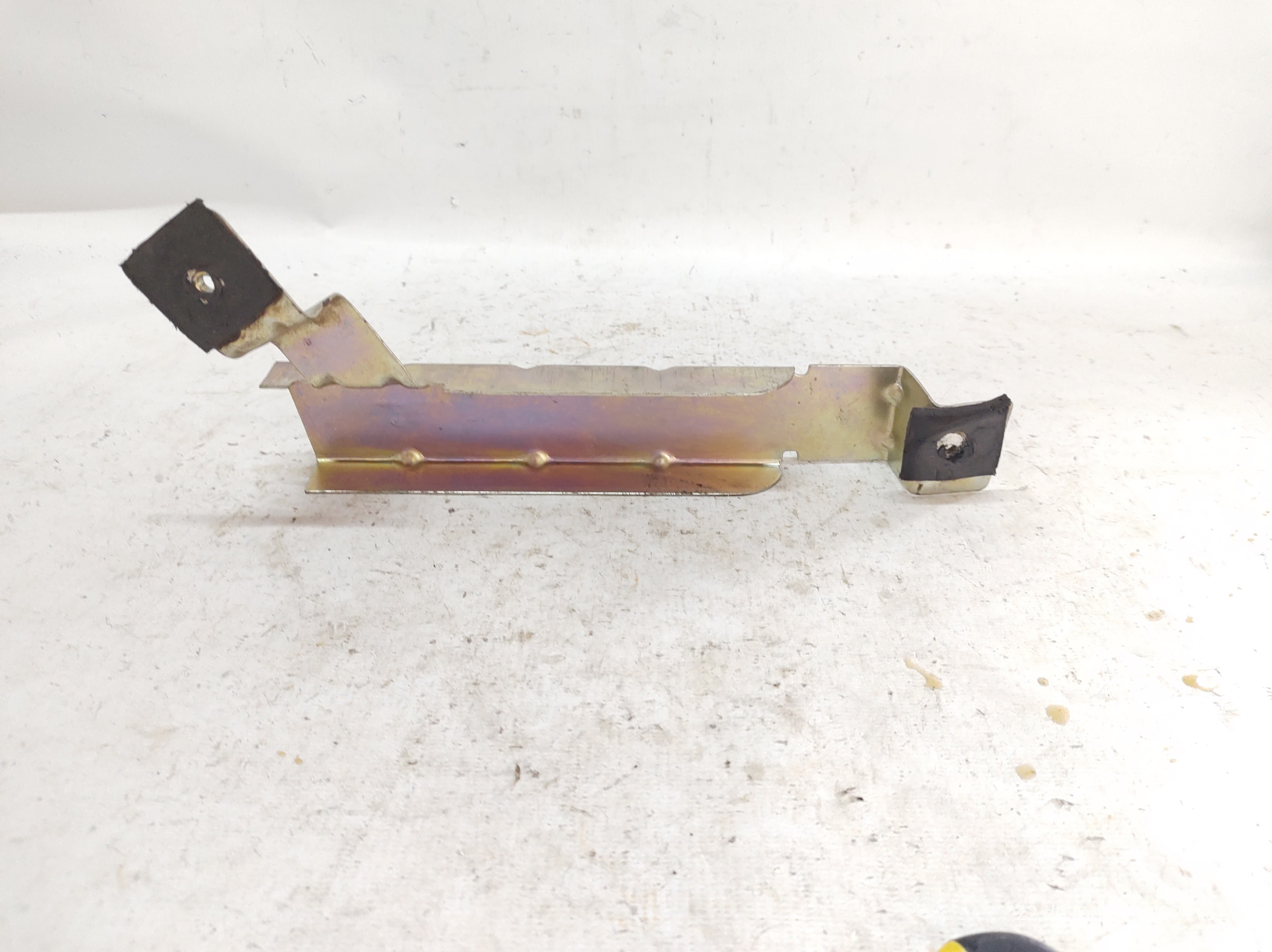 Guia Porta Dianteira Direita Doblo 4 A 10 51782573  Dianteira Direita Dourado 10