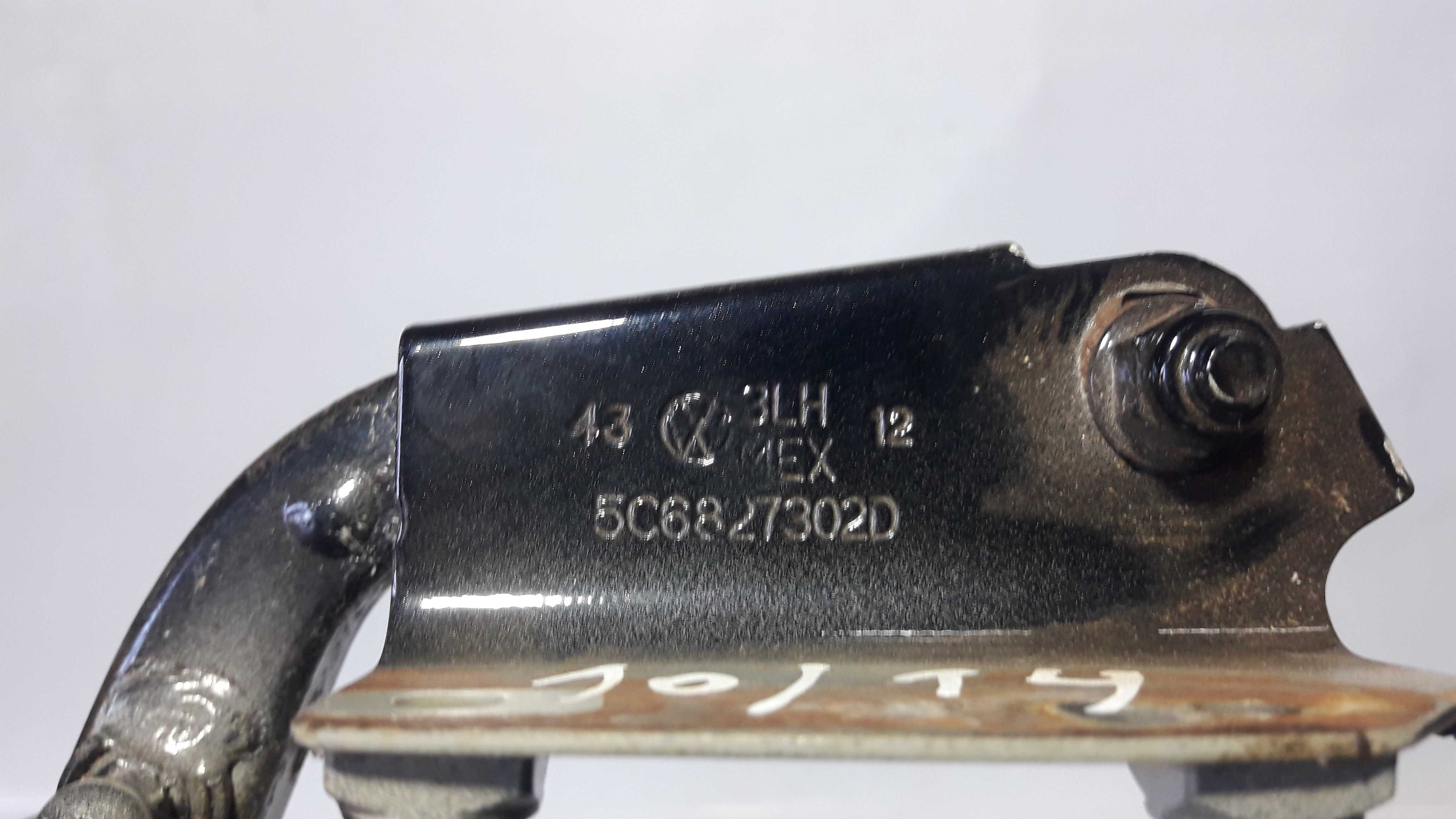 Dobradiça Direita Tampa Traseira Malas Jetta 10/14 25712 6