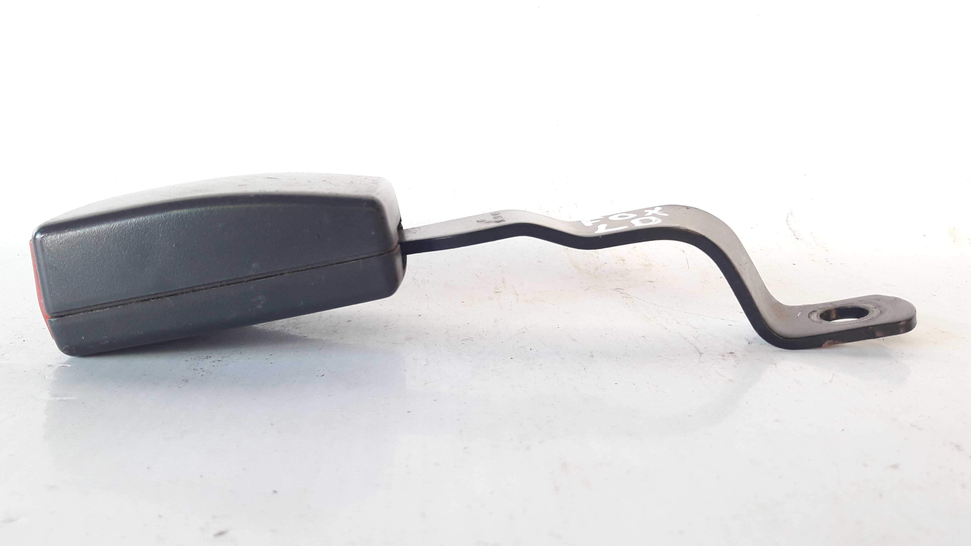 Trava Cinto Segurança Diant Direito 5z0857756 Cod 2335 2