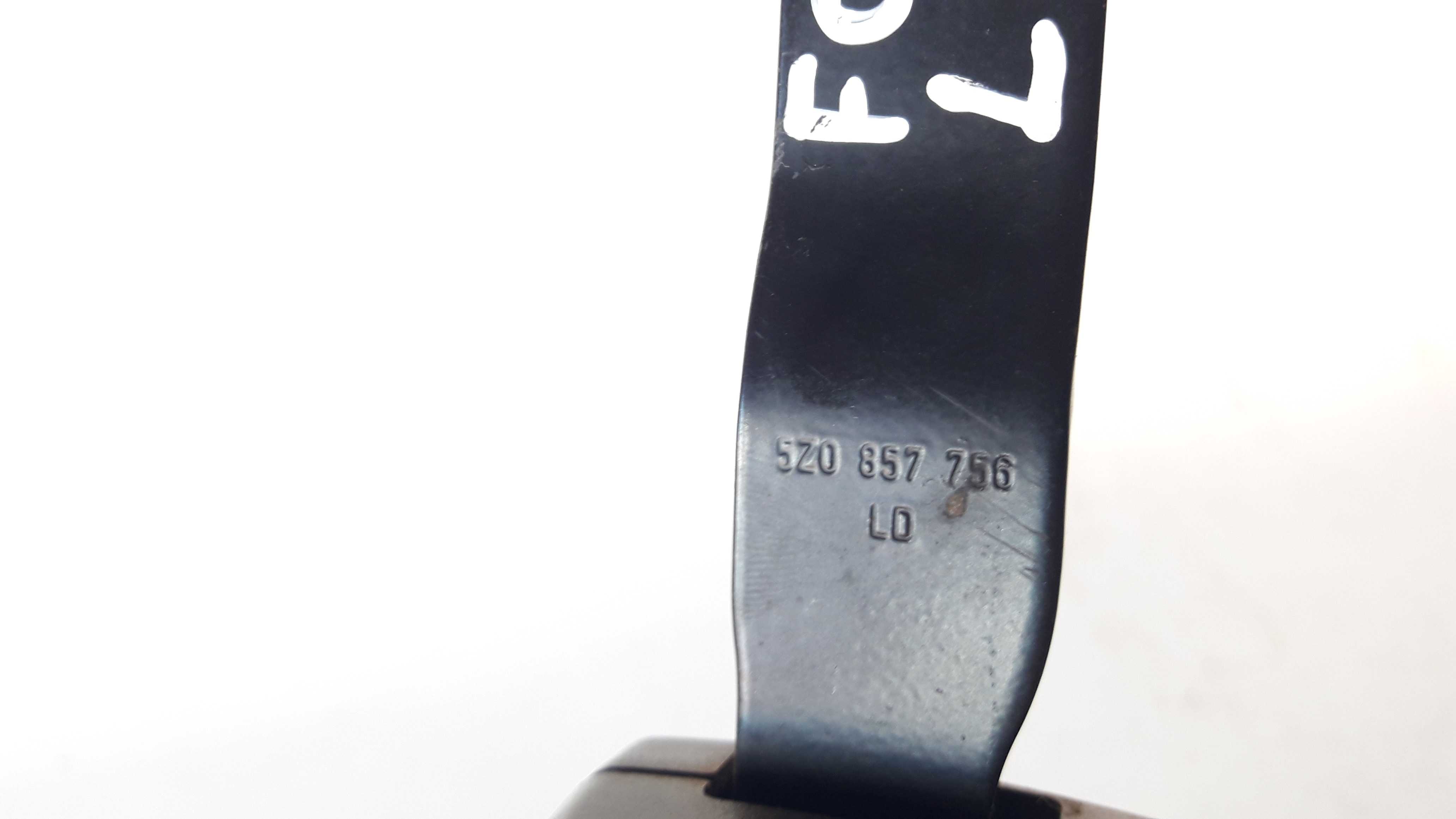 Trava Cinto Segurança Diant Direito 5z0857756 Cod 2335 5