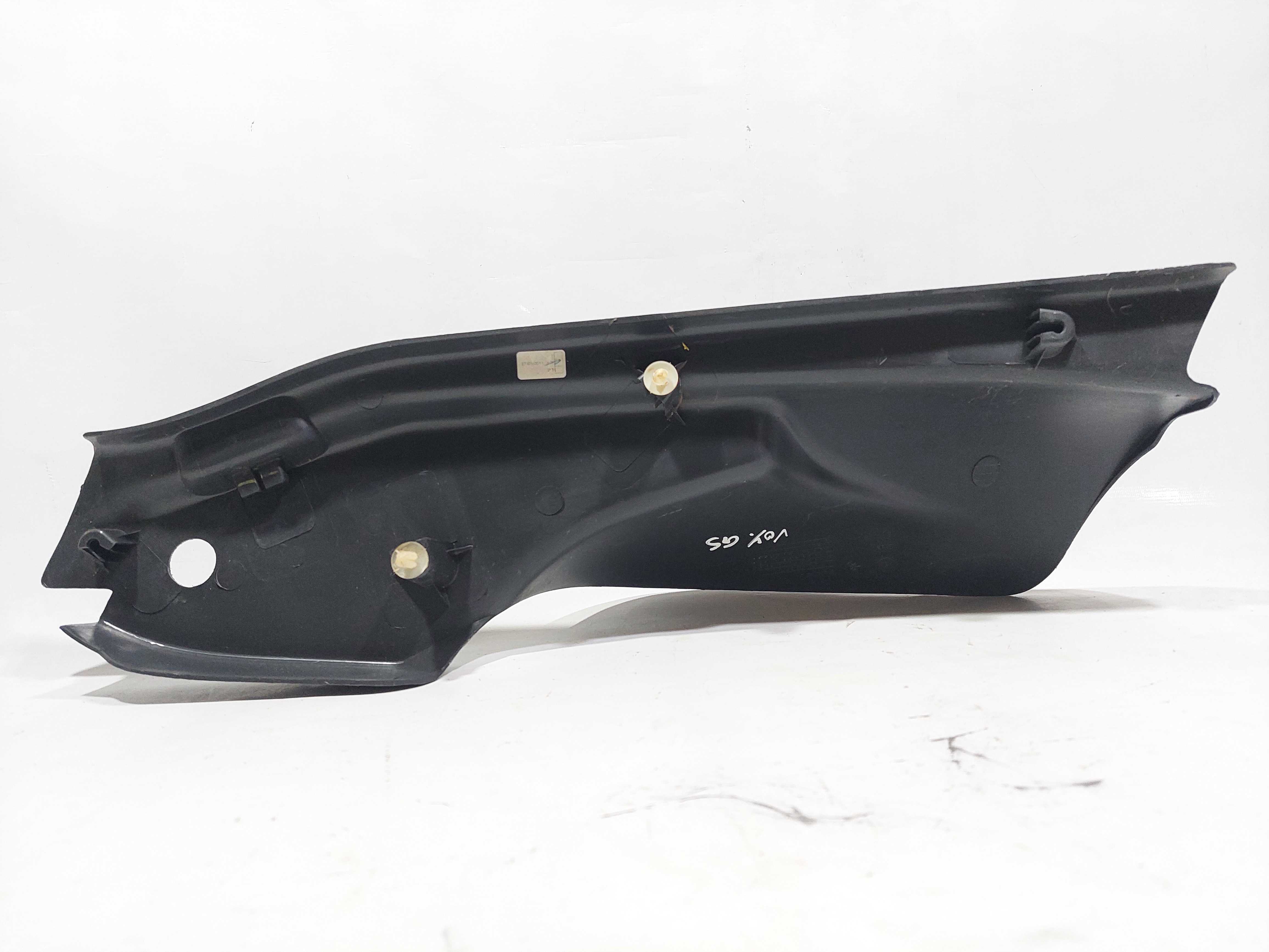 Moldura Lateral Banco Traseiro Direito Voyage G5 5u6867766 2
