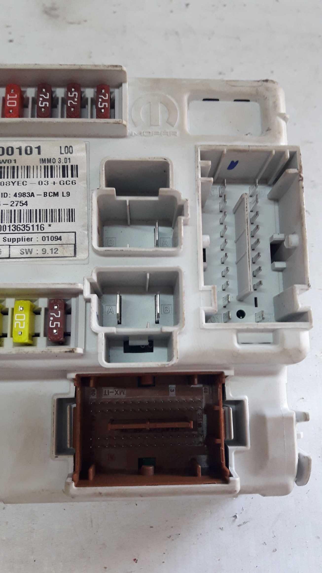 Caixa Fusiveis Toro 2.0 4×4 Diesel 16 A 21 520709870 6