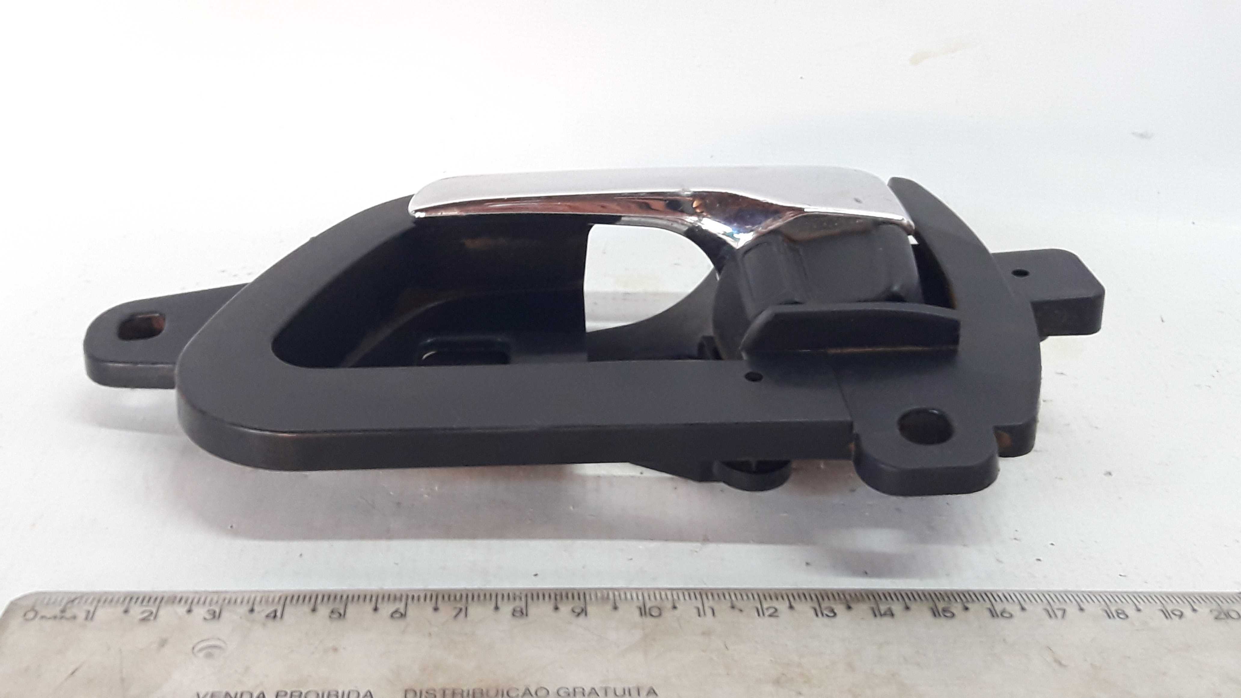 Maçaneta Interna Dianteira Esquerda Outlander 07/9 Spc01649 – Cromada – Dianteira 3