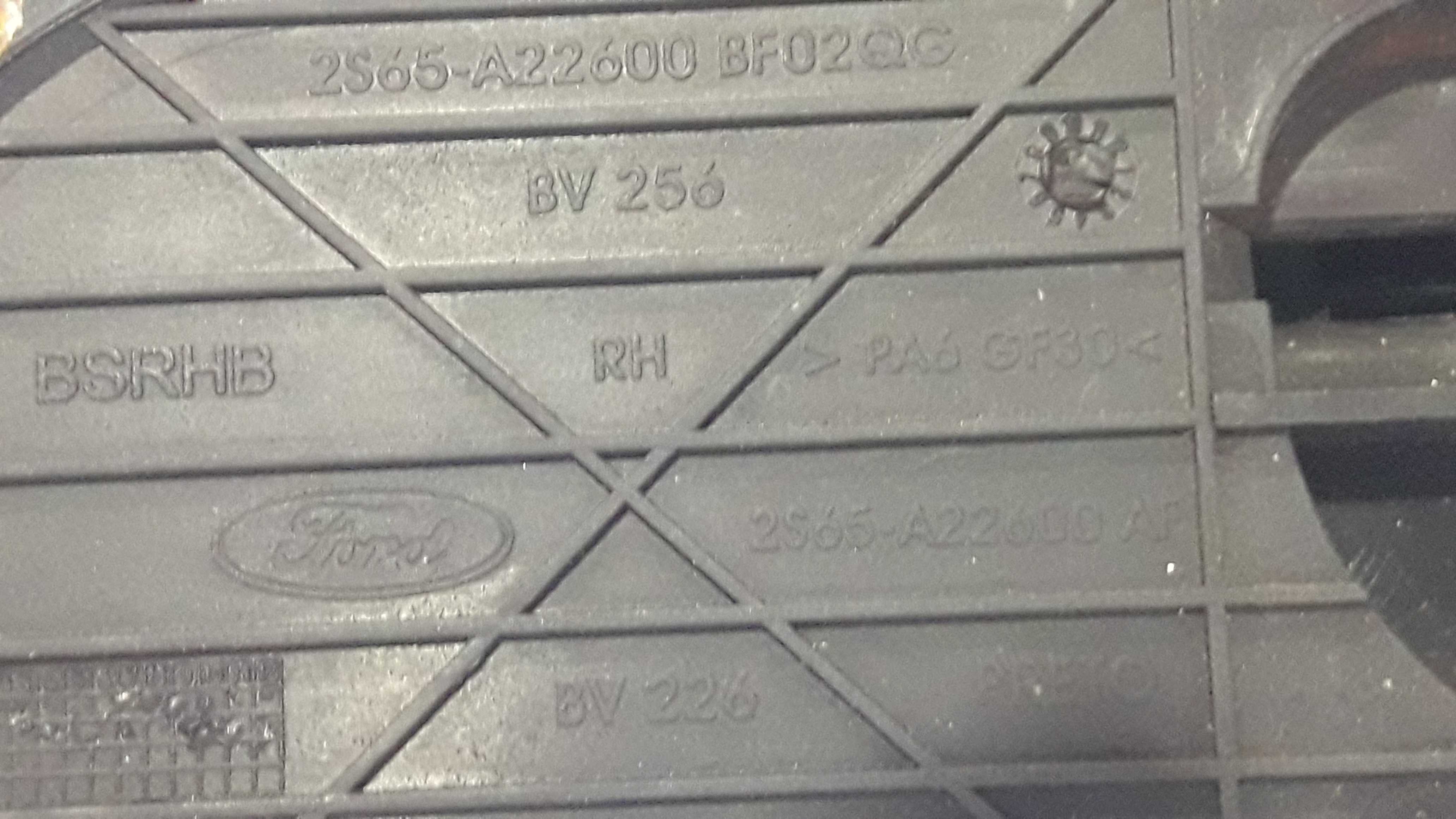 Maçaneta Int Dianteira Traseira Direita Fiesta 4 A 12  – Preto – Traseira 7