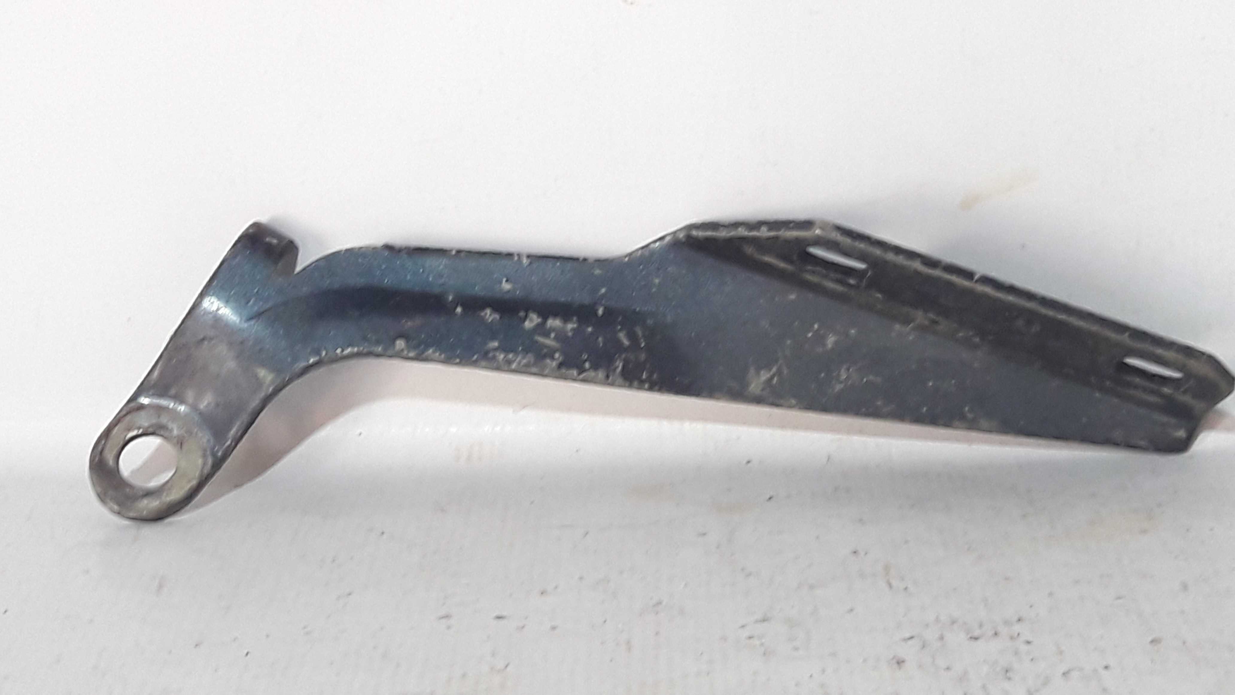 Dobradiça Esquerda Capô Fiat Uno Mille 4/11 2