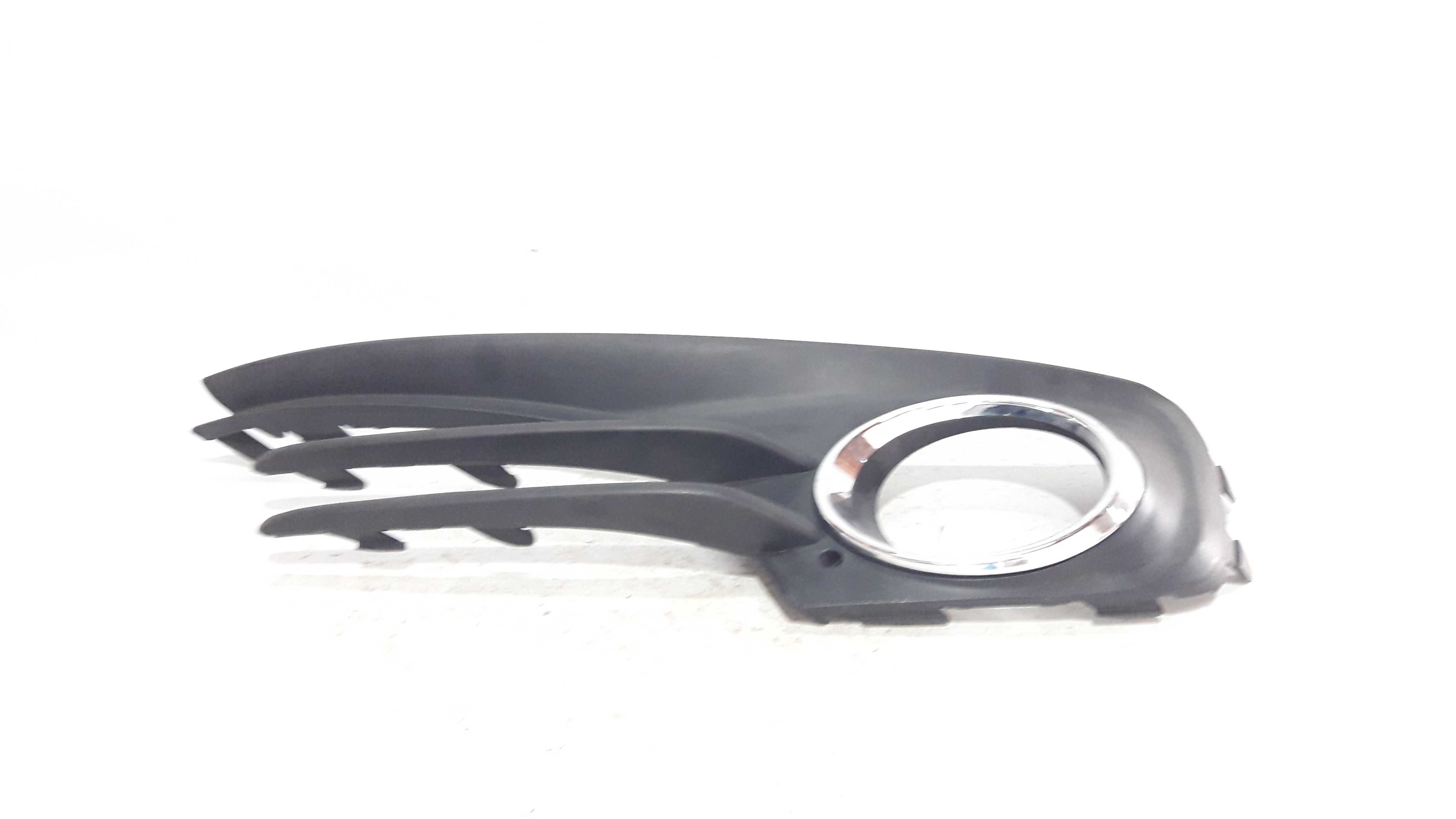 Moldura Direita Farol Milha Aro Cromado Fox 15/18 Original Preto E Cromado Direito 4