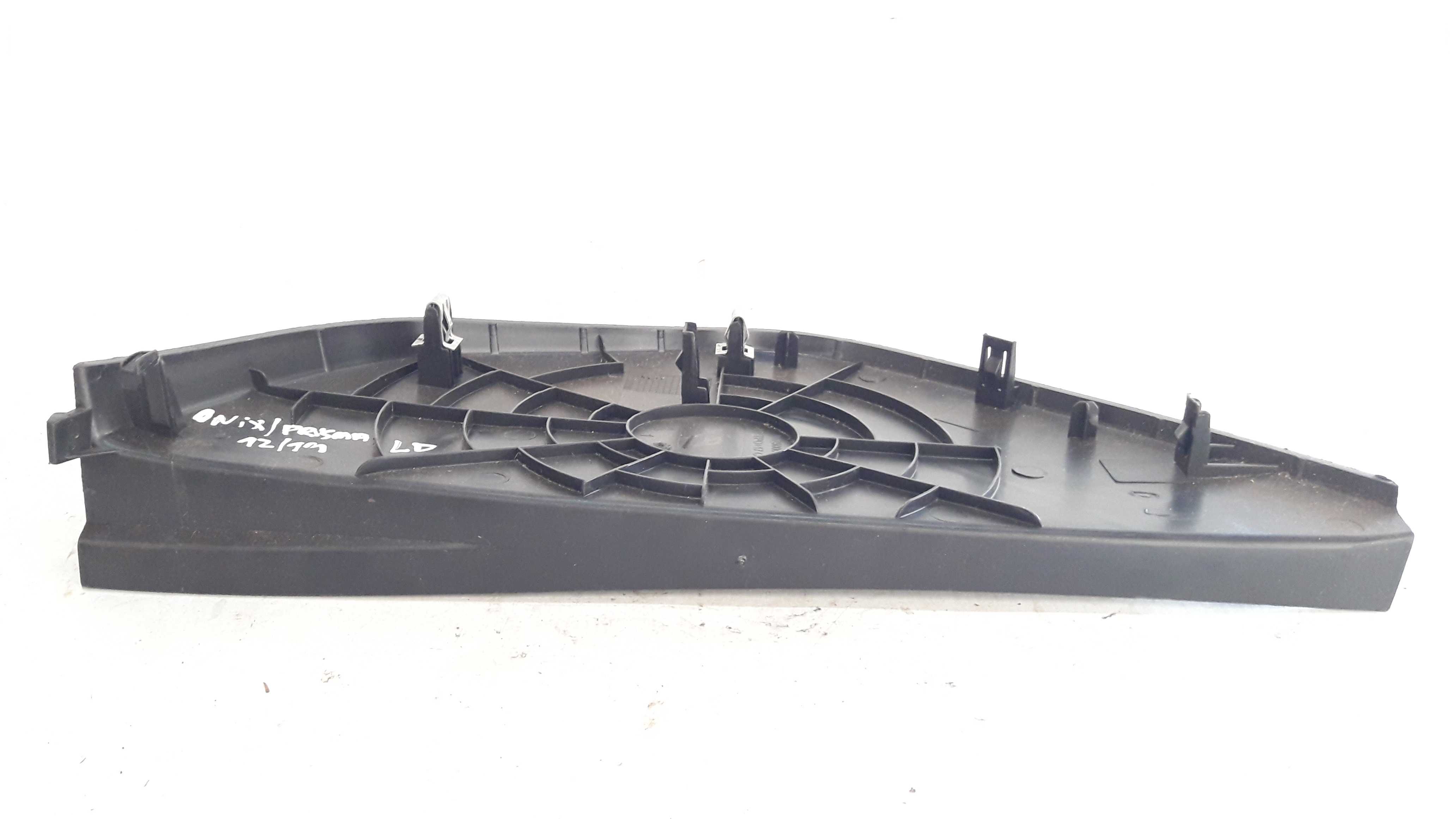 Moldura Lateral Direita Painel  Onix Prisma 12 A 19 94750000 5