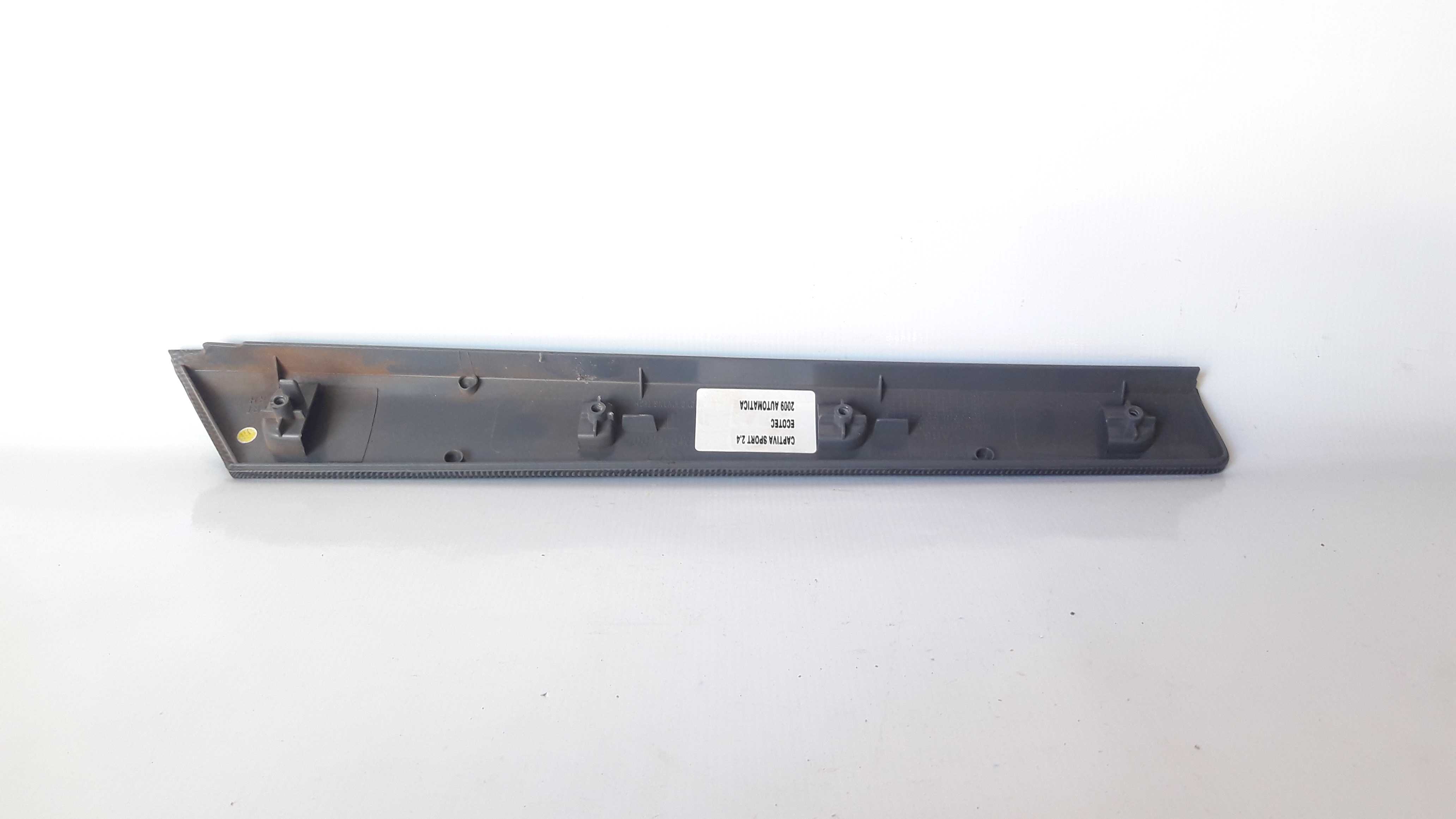 Moldura Aplique Int Porta Dianteira Direita Capitiva Sport Preto Cinza 2