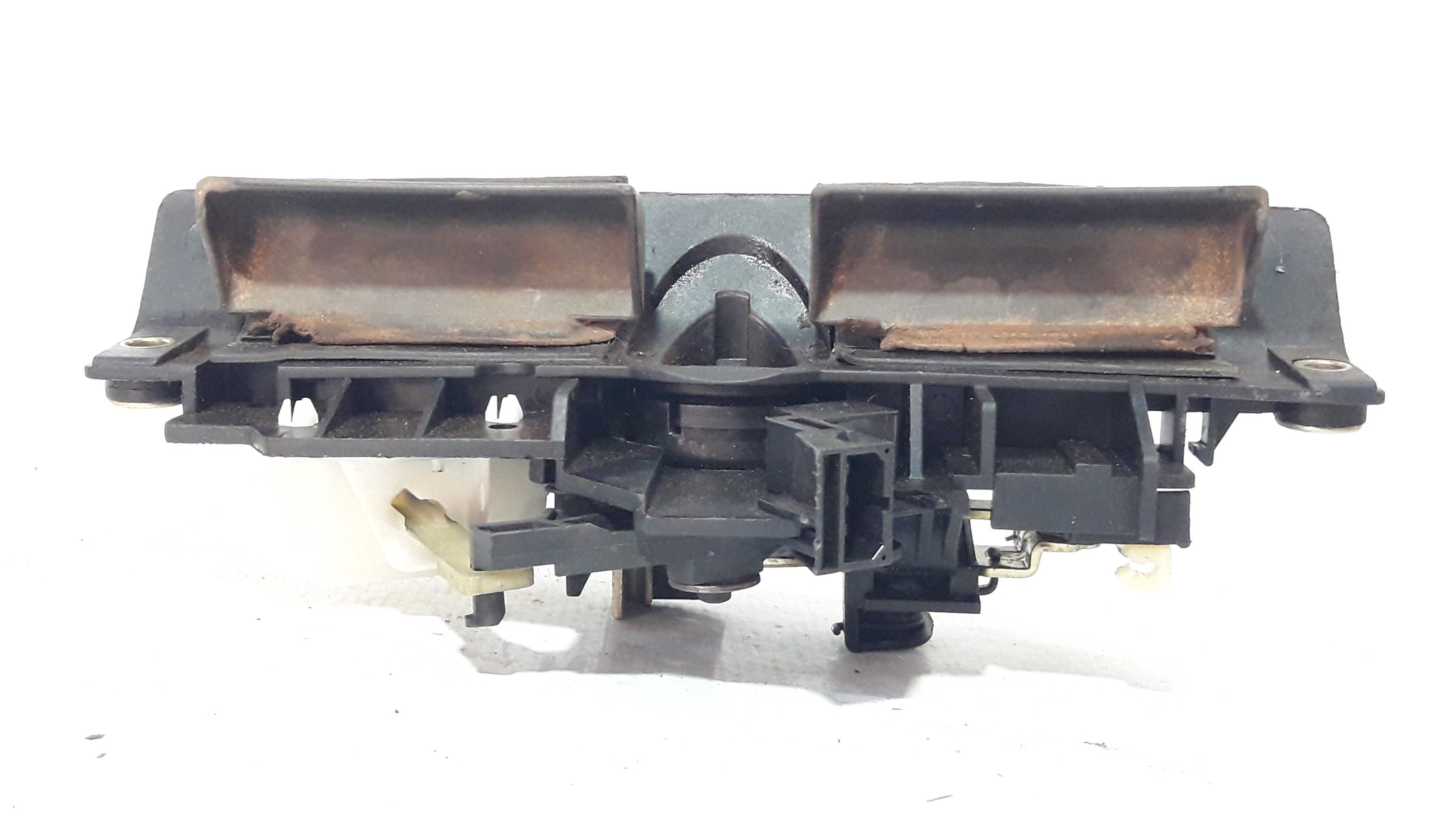 Macaneta Tampa Traseira Audi A3 99/6 C Pequena Avaria 24240 3