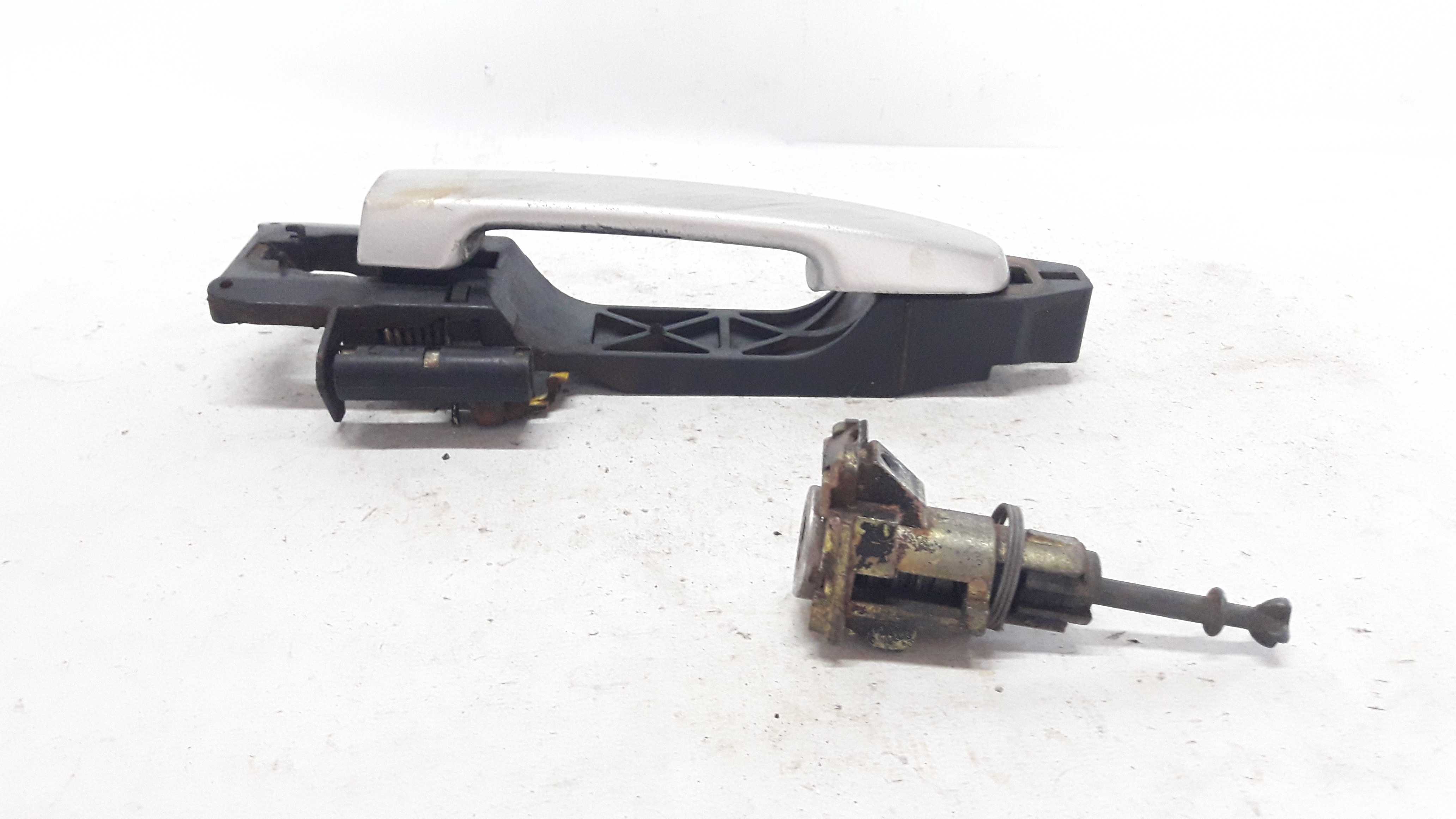 Maçaneta Externa Dianteira Esquerda Corolla 03 A 8 Branco Dianteira 4