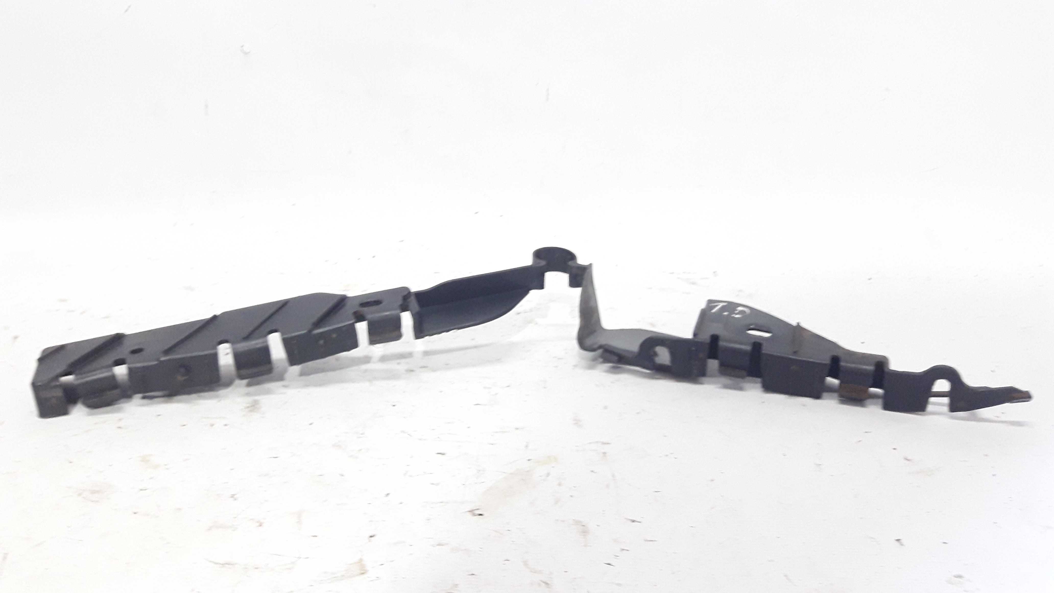 Suporte Guia Parachoque Traseiro Direito Fiesta Sedan 4 A 13 2