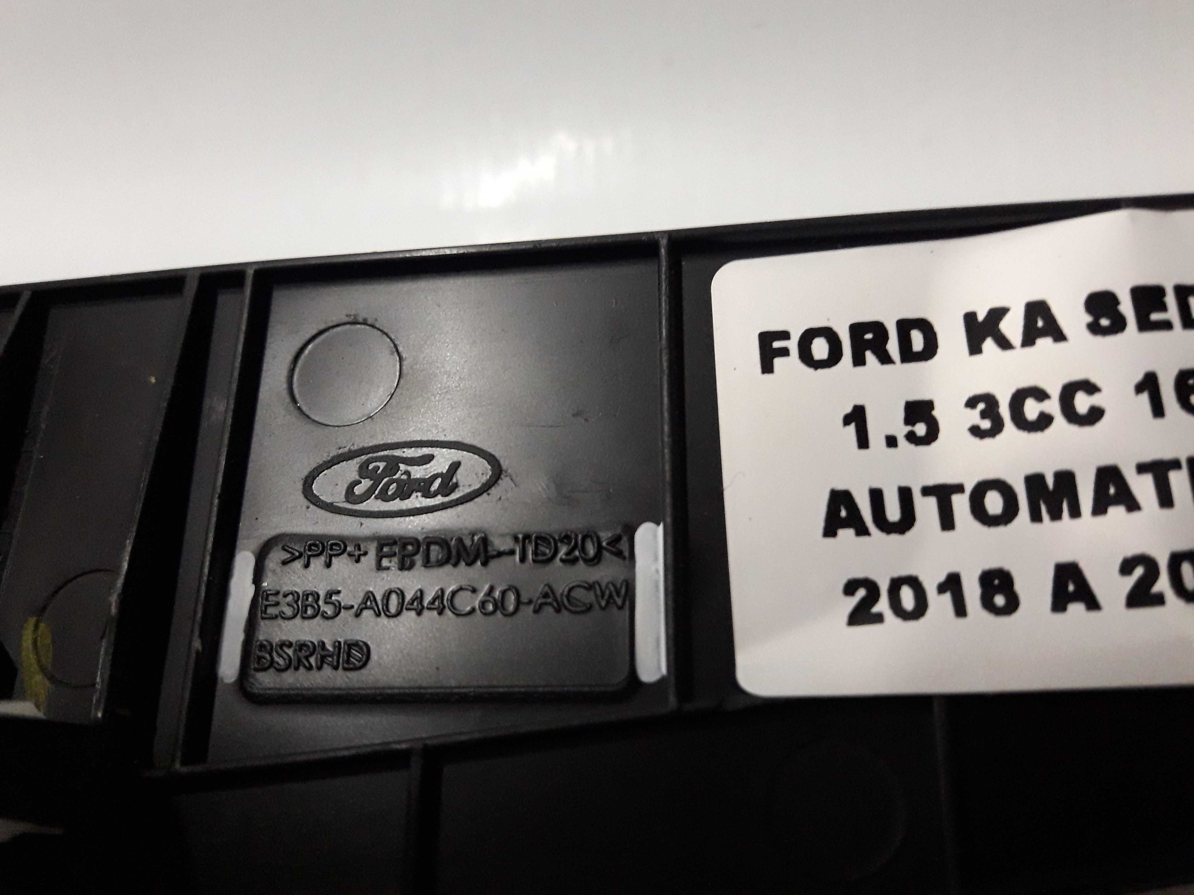 Moldura Lateral Direito Painel Ford Ka 17/20 E3b5a044c60 5