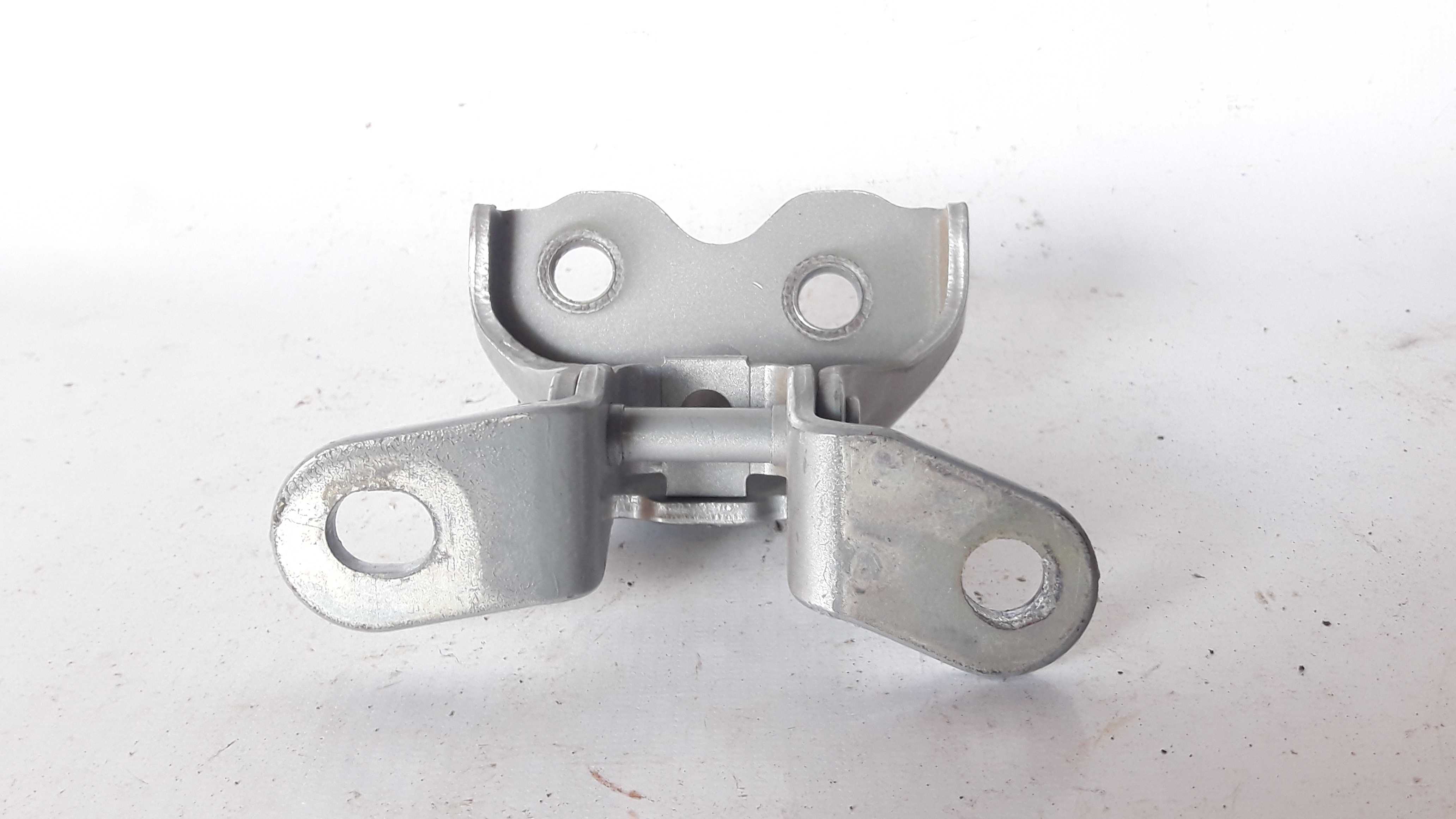 Dobradiça Porta Dianteira Direita Inferior Hb20 Hatch 12/19 3
