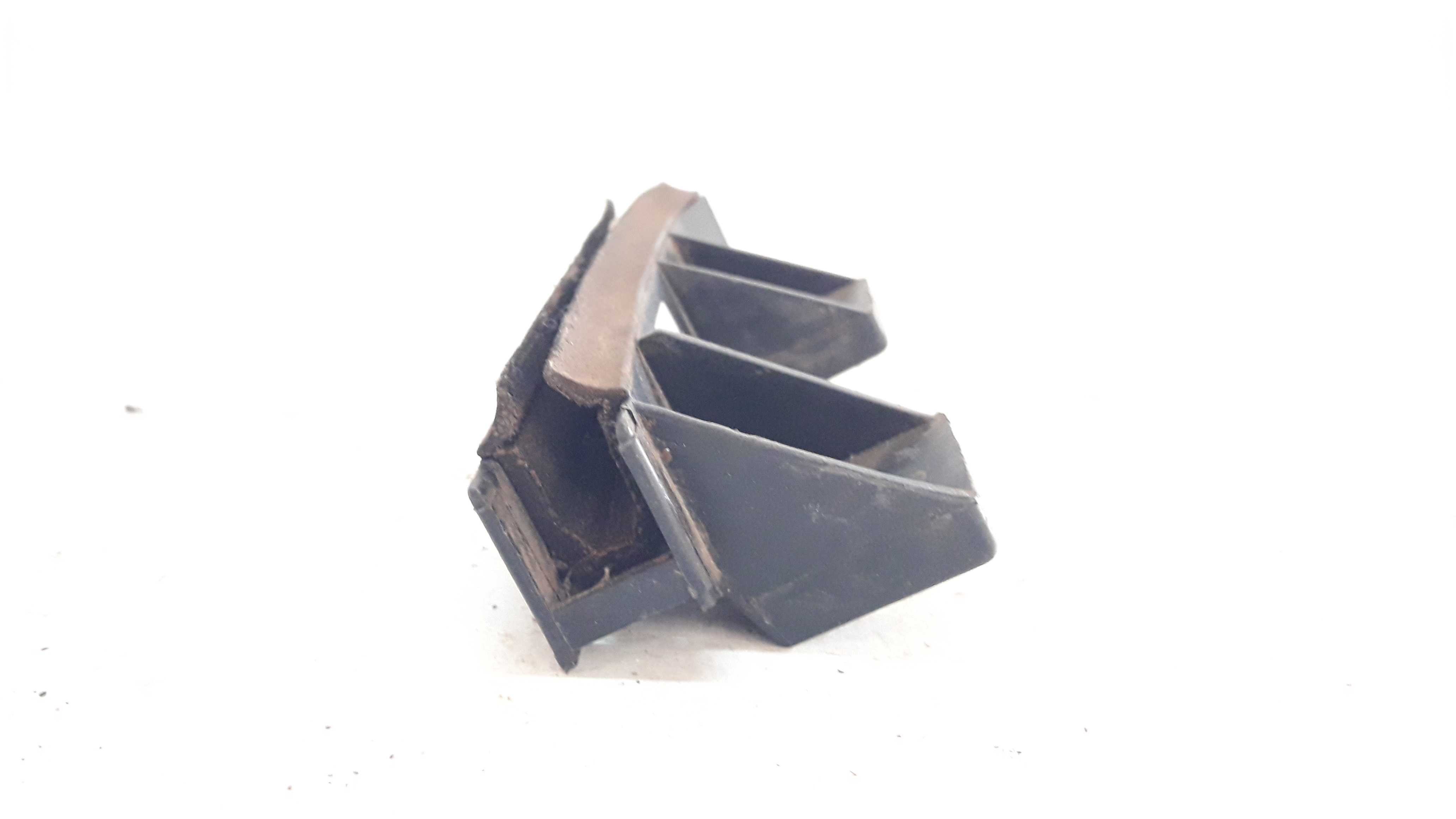 Guia Vidro Dianteiro Direito Palio 96 A 03 46536732 – Preto 5