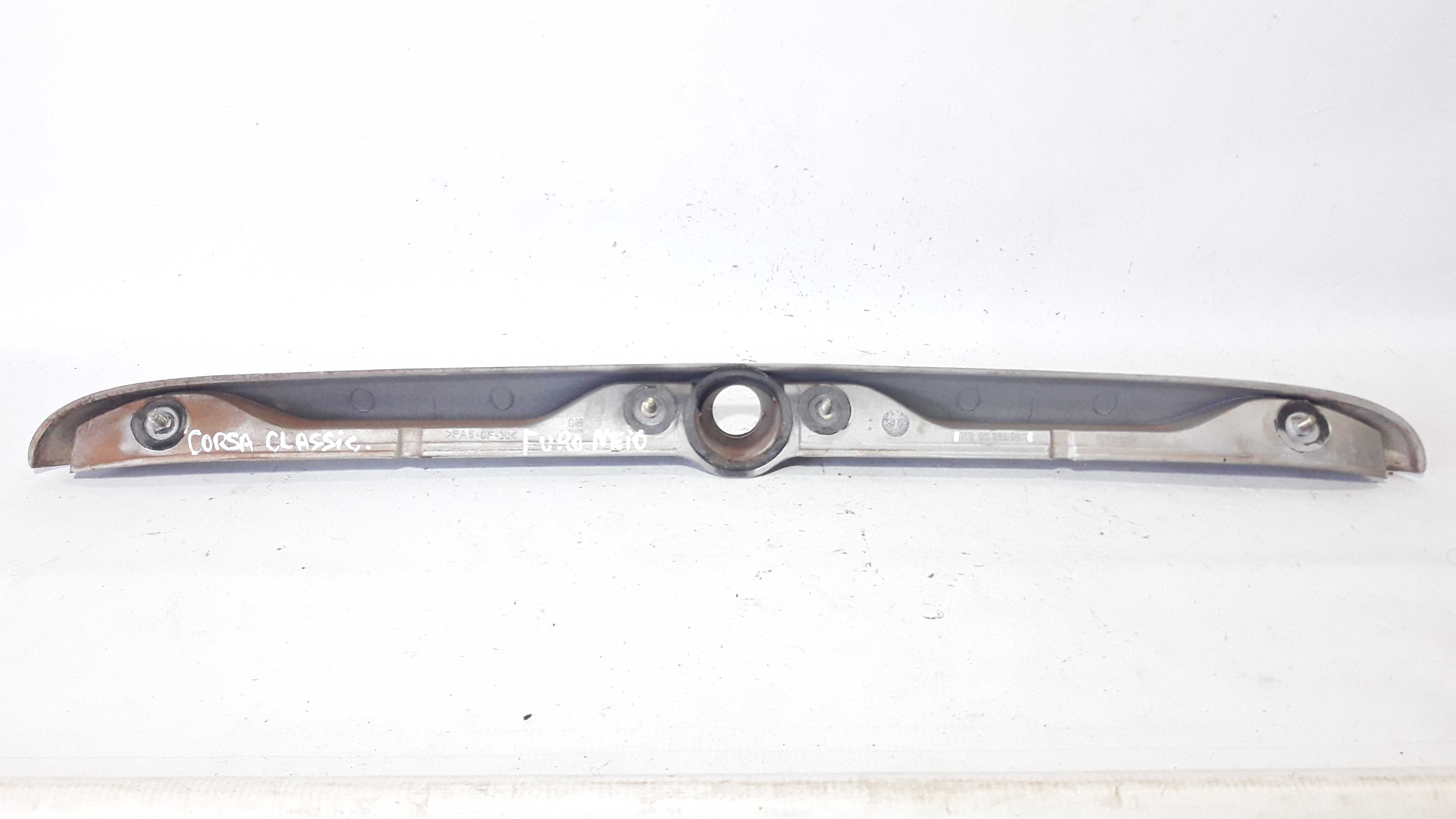 Friso Tampa Traseira Suporte Luz Placa Corsa Classic  24585 Cinza 3