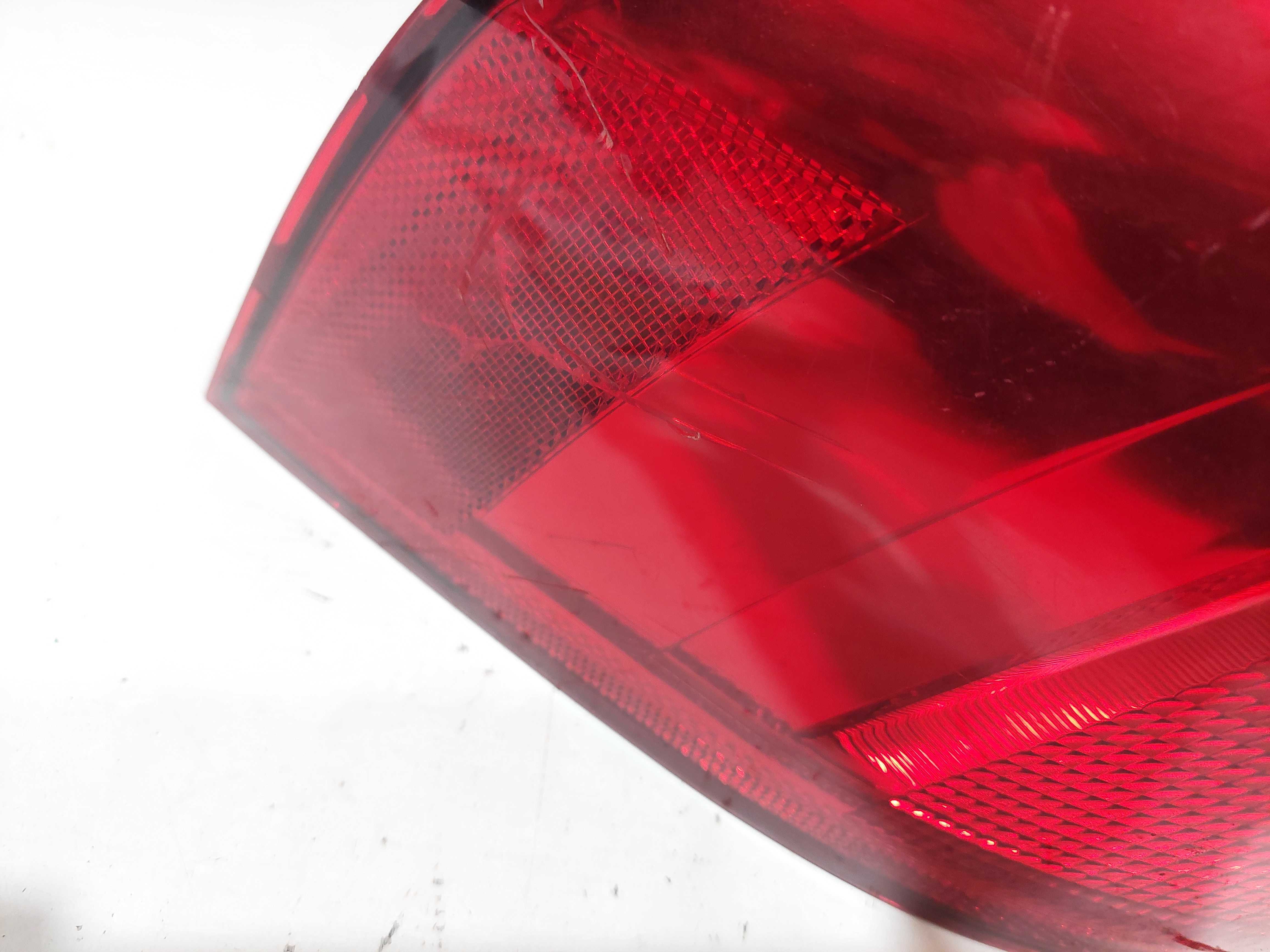 Lanterna Lado Esquerdo Volkswagen Voyage G6 vappt 2