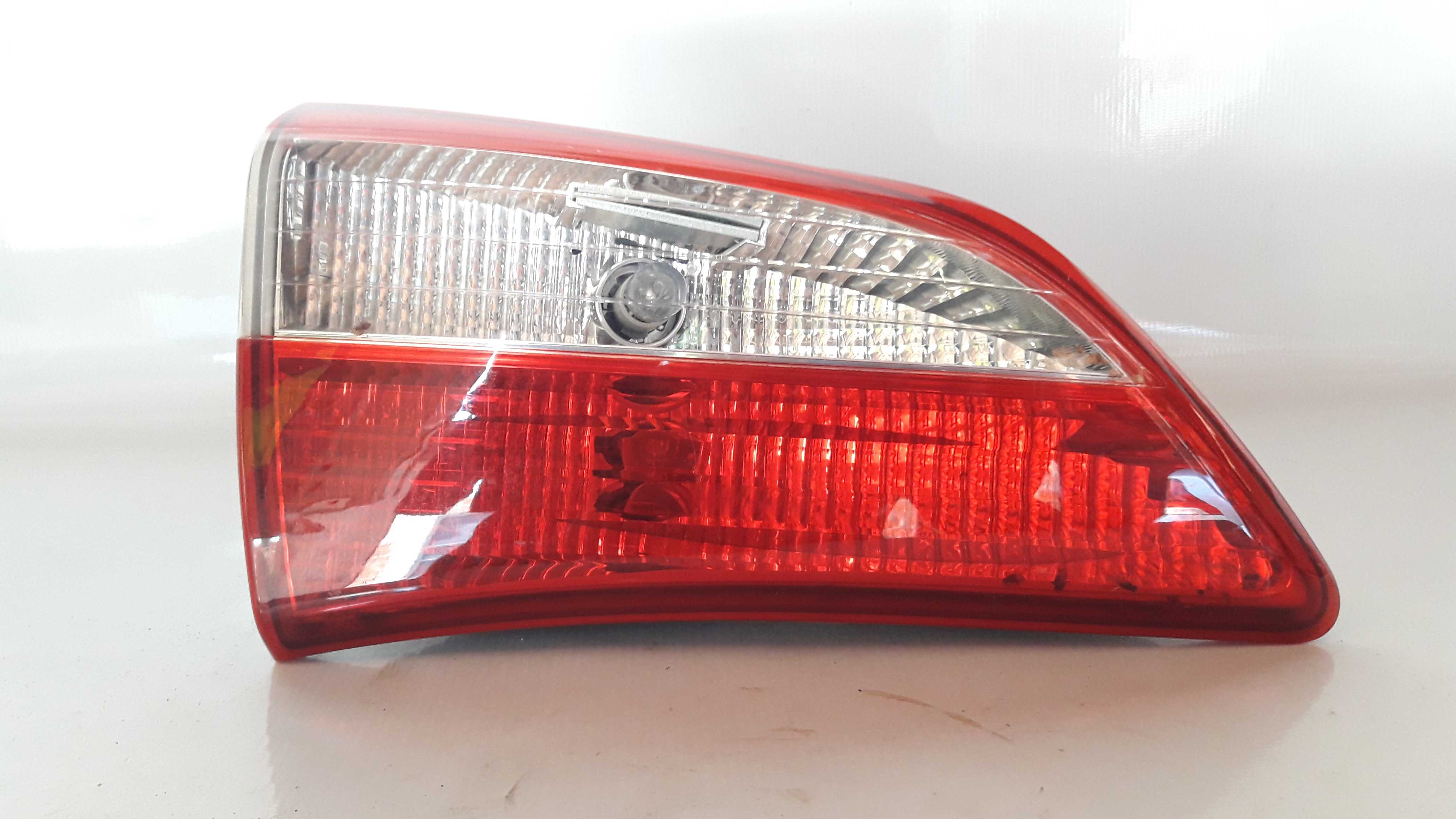 Lanterna Tampa Traseira Esquerda Hb20 Hatch 12/17 Original