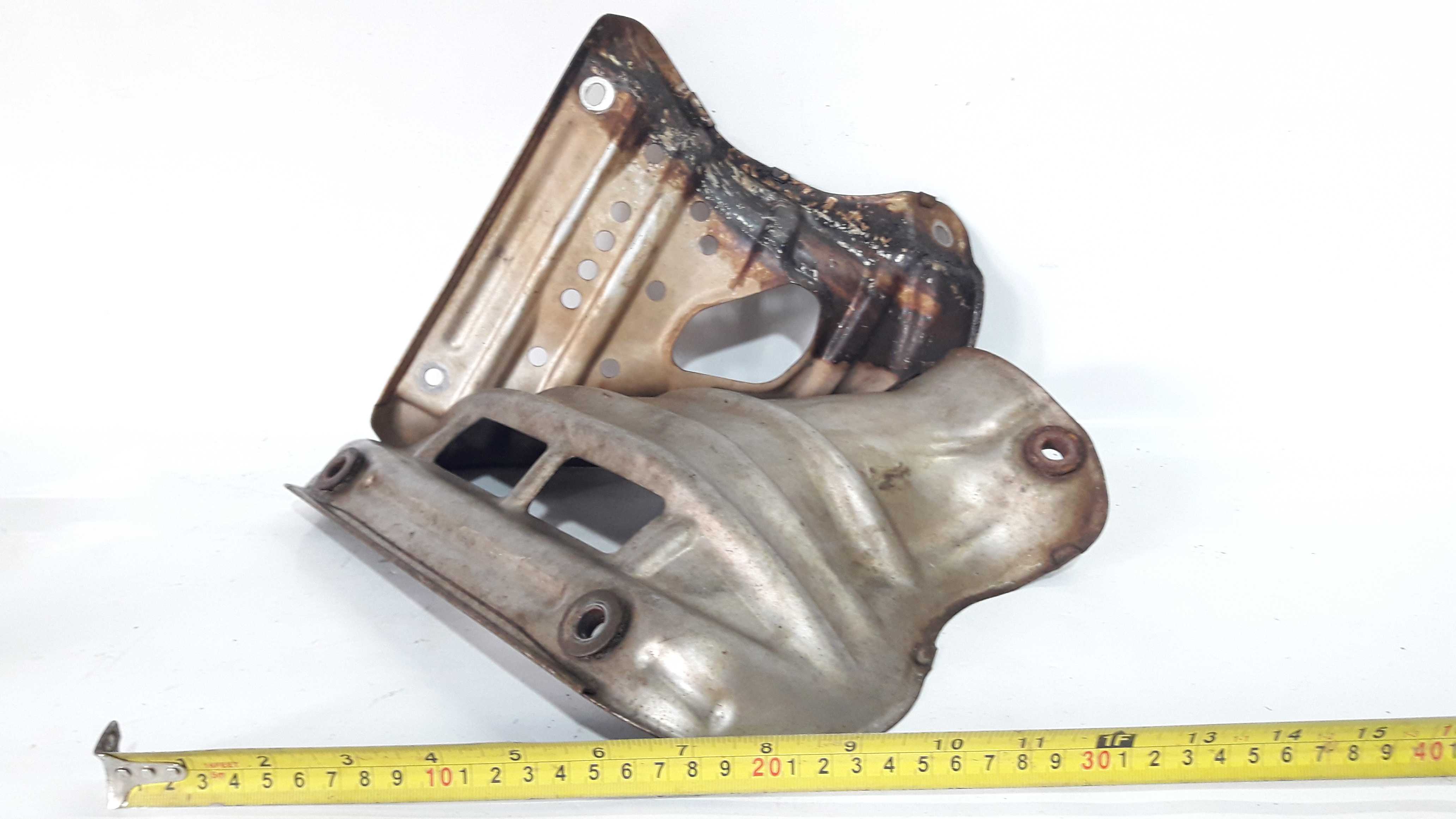 Par Defletor Calor Tubagem Escape Corolla 3/8 6