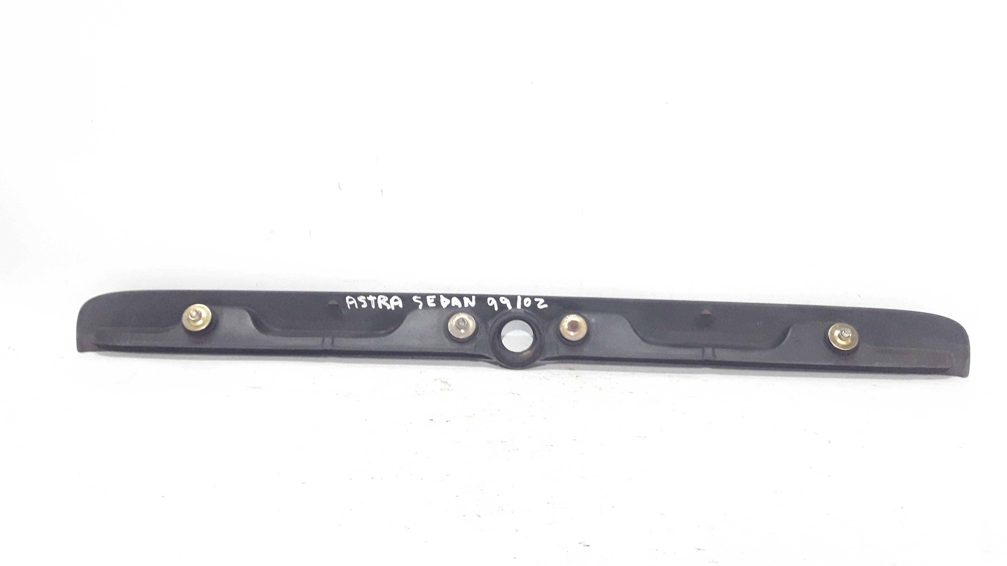 Moldura Friso Tampa Traseira Astra Sedan 99/2 93240969  Preto 3
