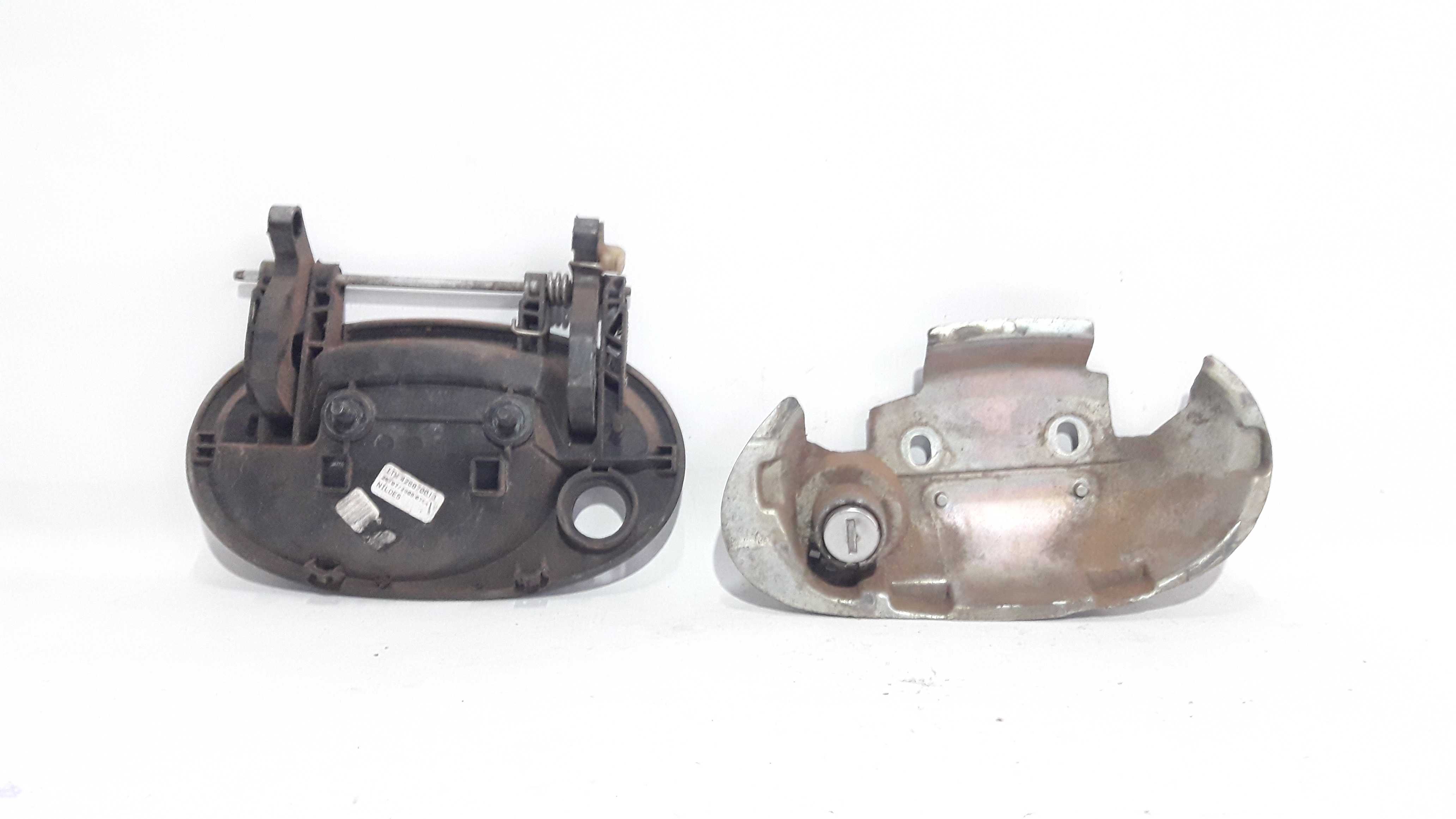 Maçaneta C/base Ext Dianteira Direita Corsa Maxx 03/10 25945 – Preto – Dianteira 3