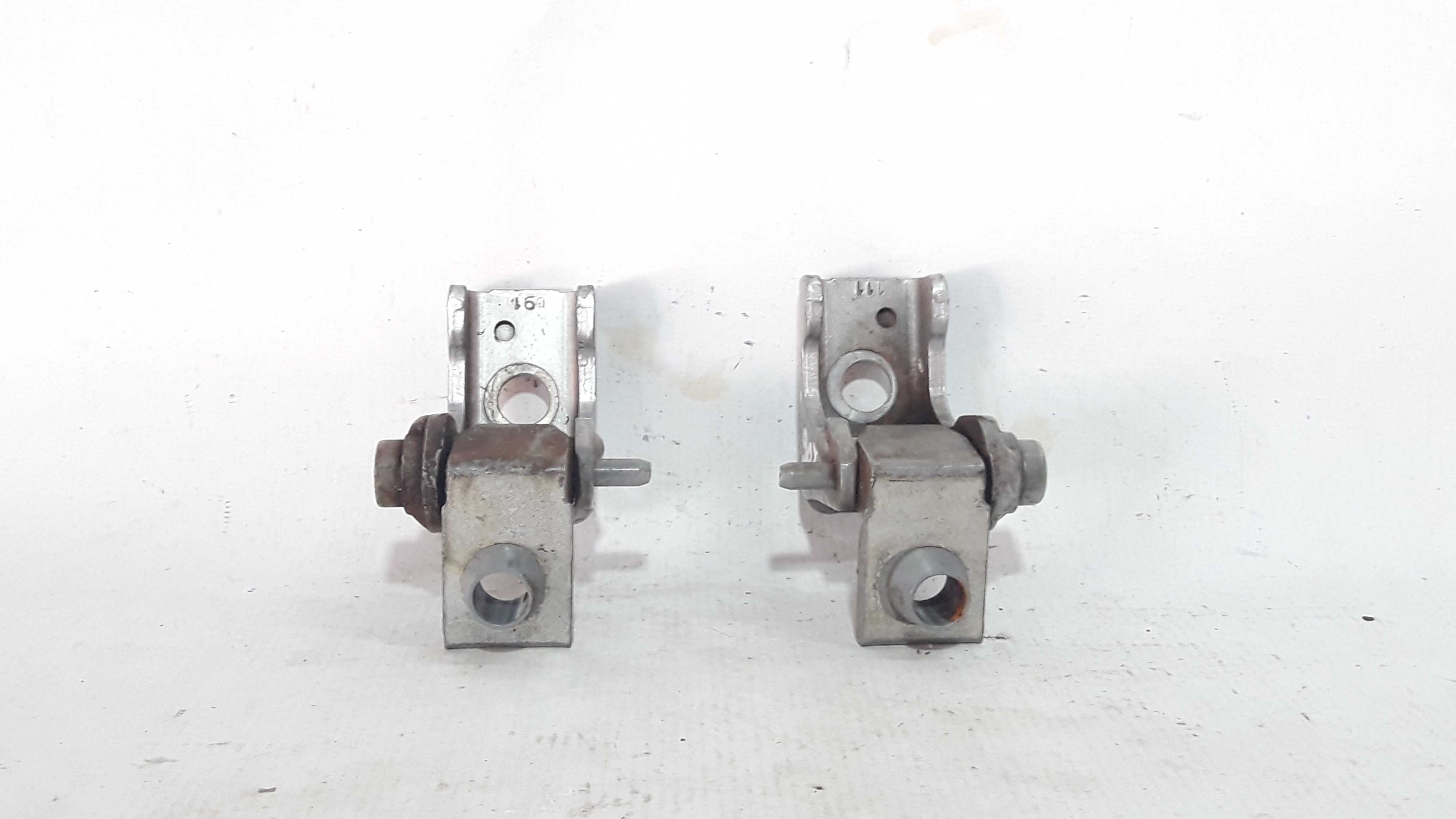 Dobradiça Traseira Esquerda Peugeot 206 25174 3