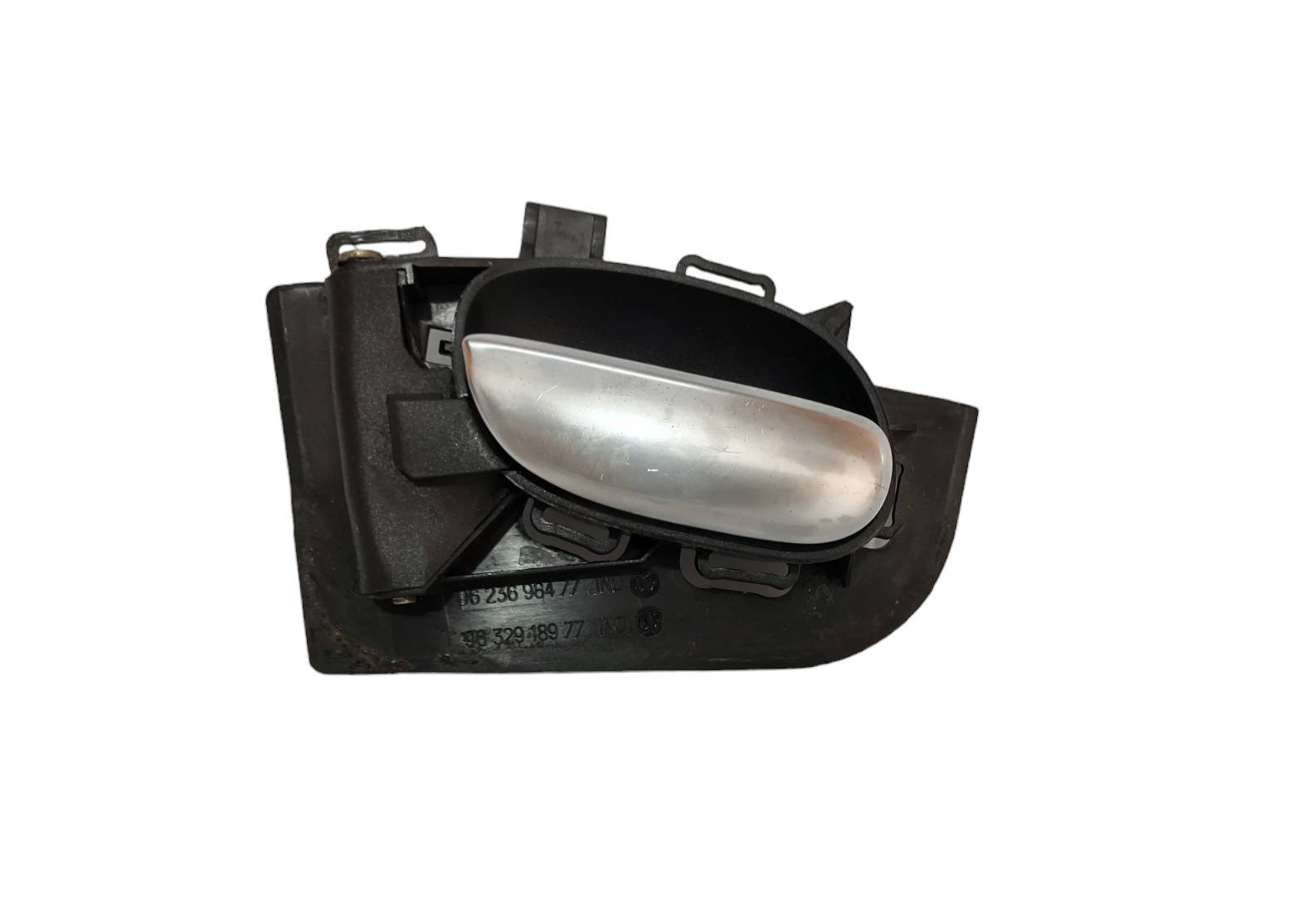 Maçaneta Interna Traseira Esquerda Peugeot 206 99 A 10 Cinza Traseira 1