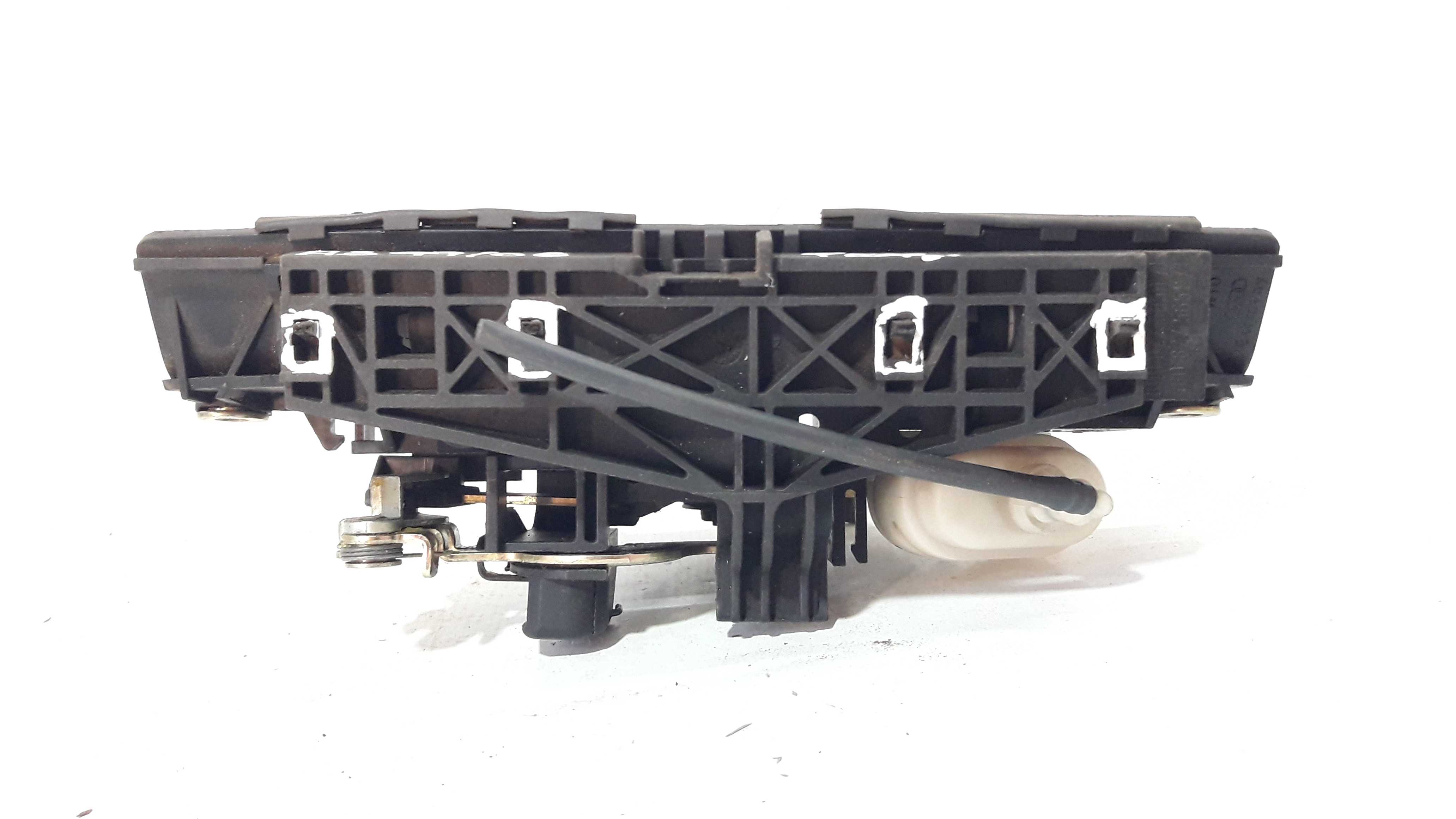 Macaneta Tampa Traseira Audi A3 99/6 C Pequena Avaria 24240 4