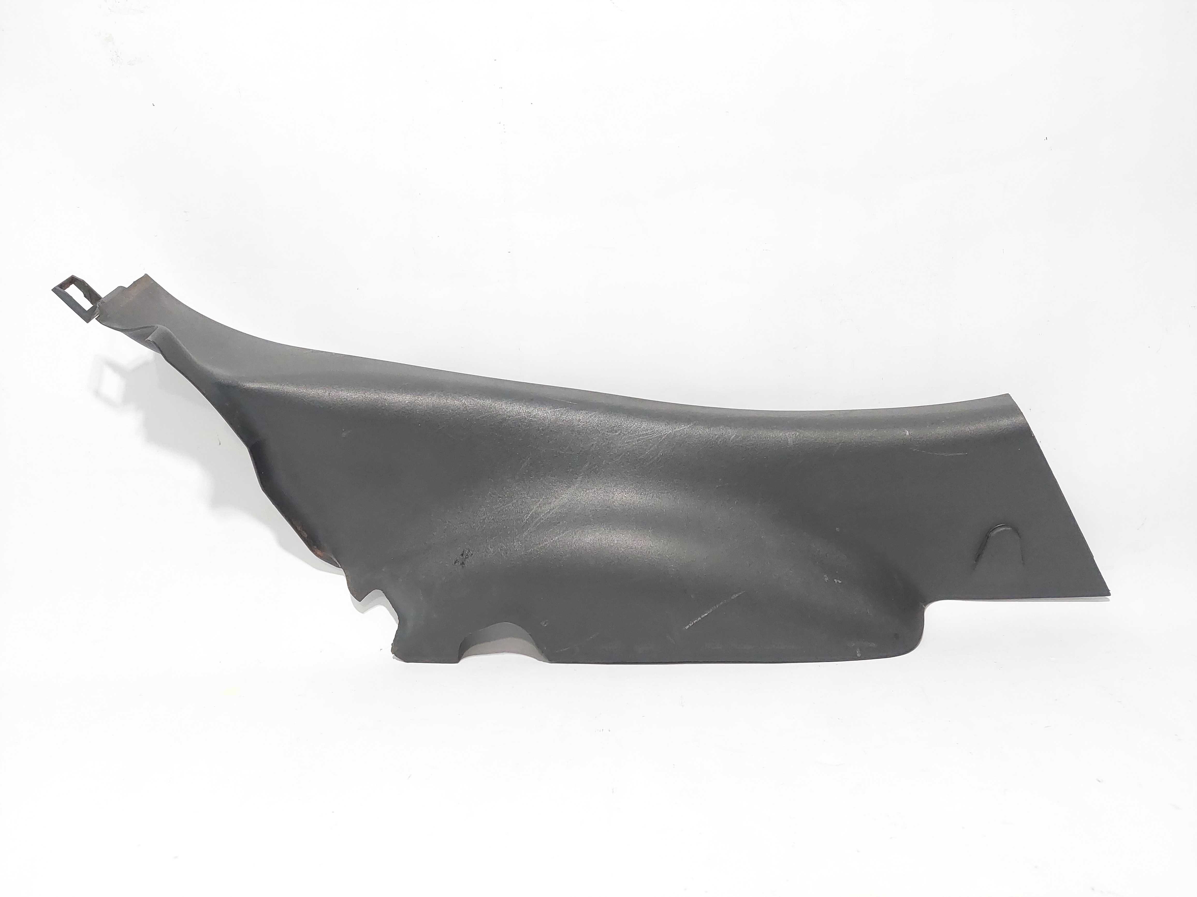 Moldura Acabamento Banco Tras Direito Audi A3 00 -8l4867768