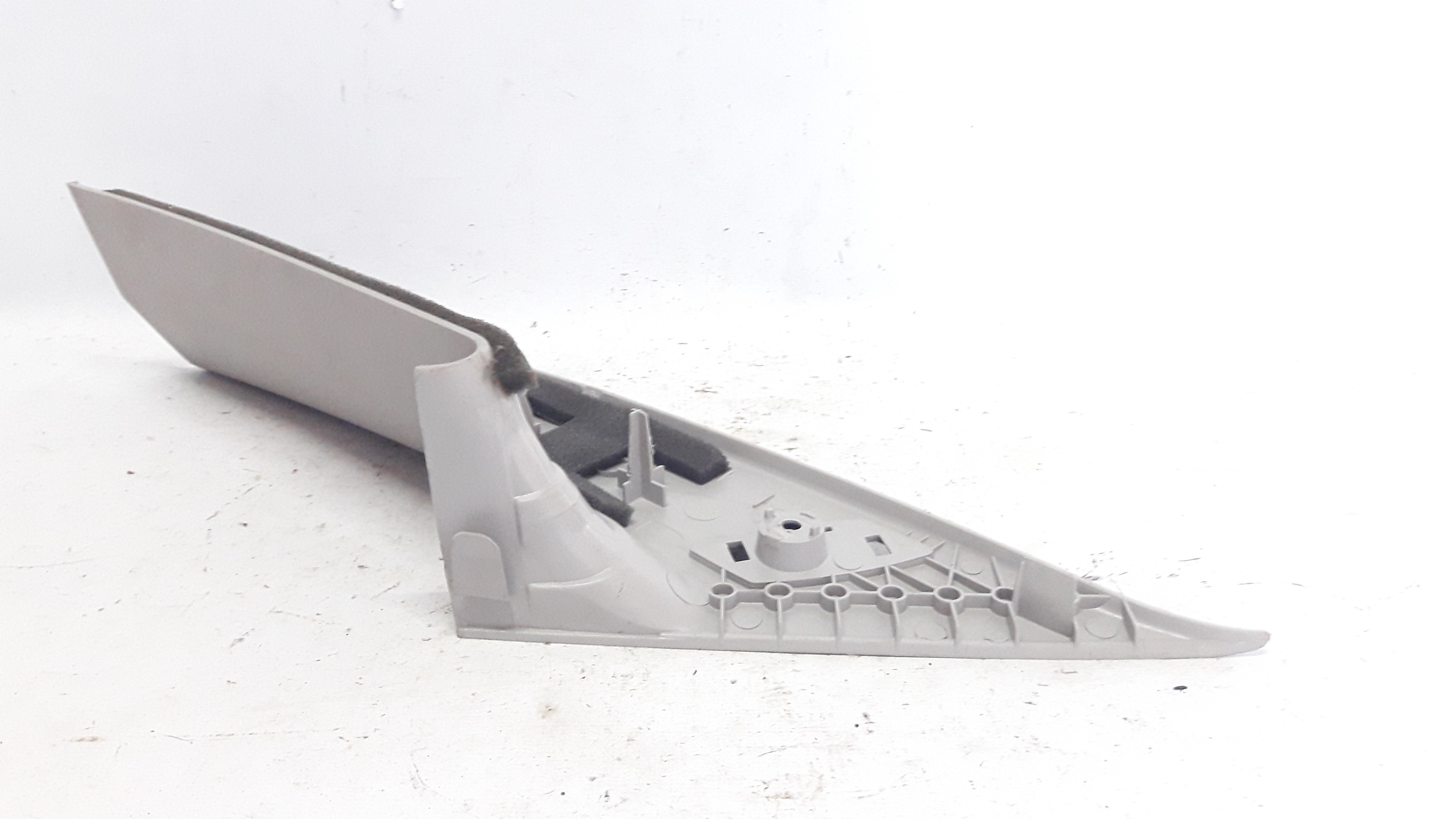 Moldura Coluna Traseira Esquerda Focus Hatch 9 A13 10