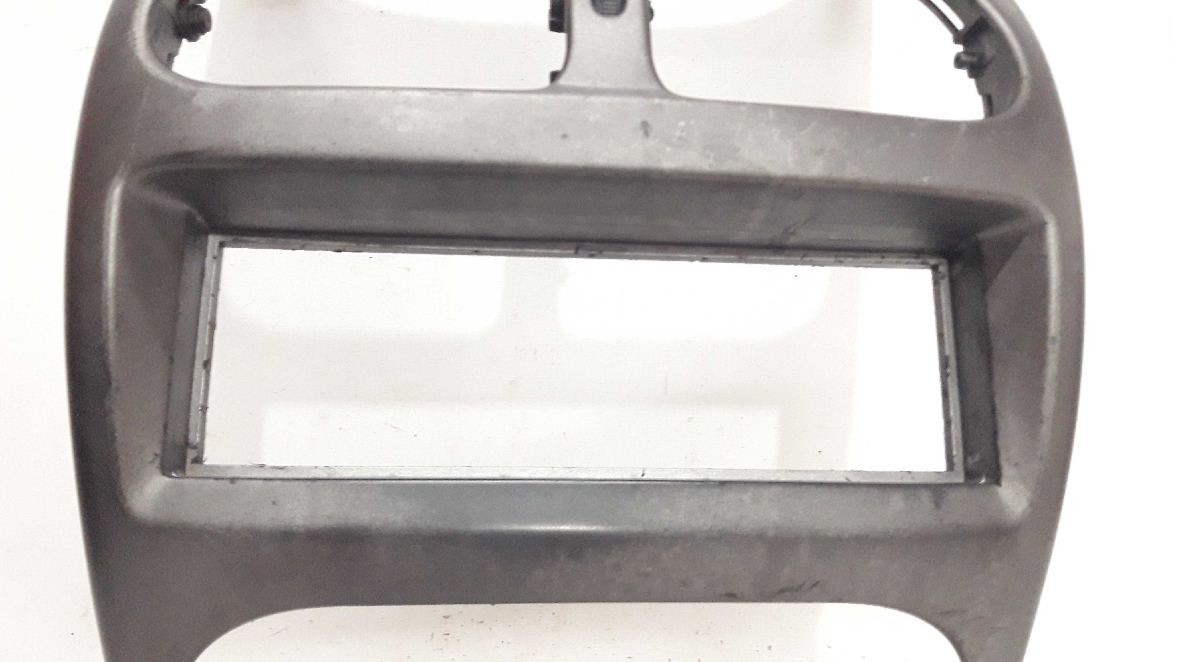 Moldura Interna Painel Central Peugeot 206 99 A 6 29700 3