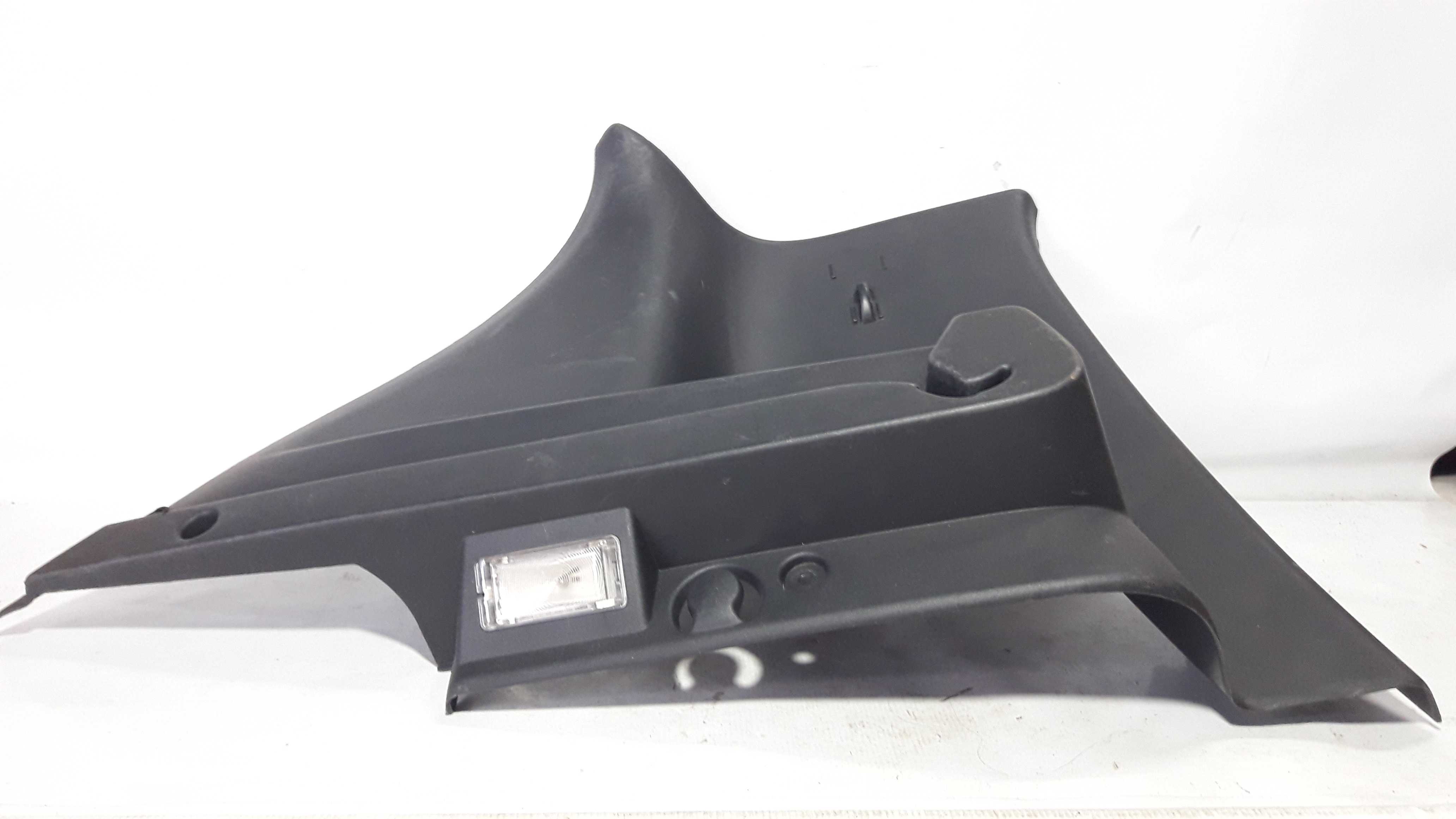 Moldura Traseira Esquerda Bagagito Sandero 15/20 769359497r Preto 3