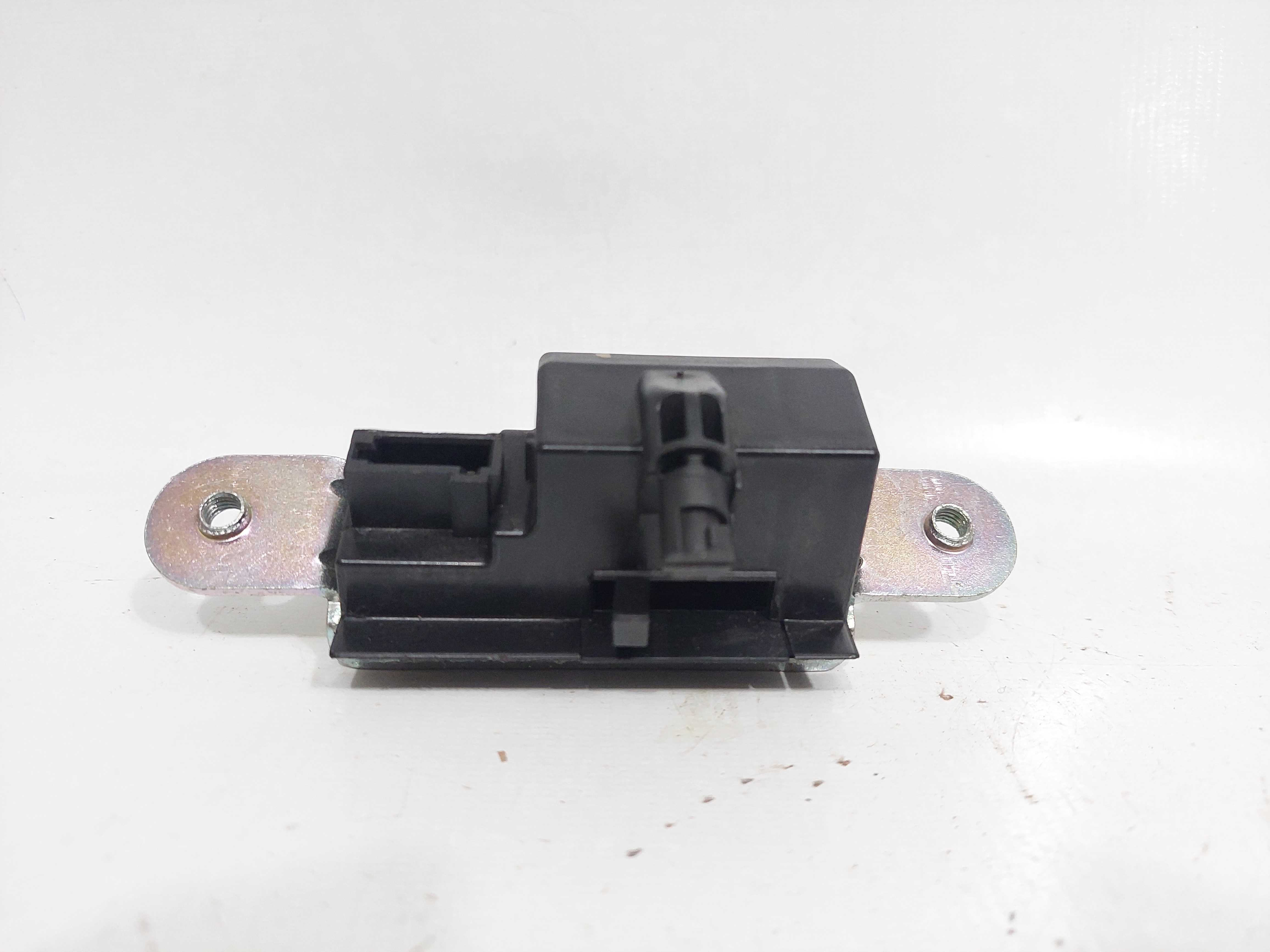 Fechadura Elétrica Tampa Traseira Porta Malas Argo 2017/20 3