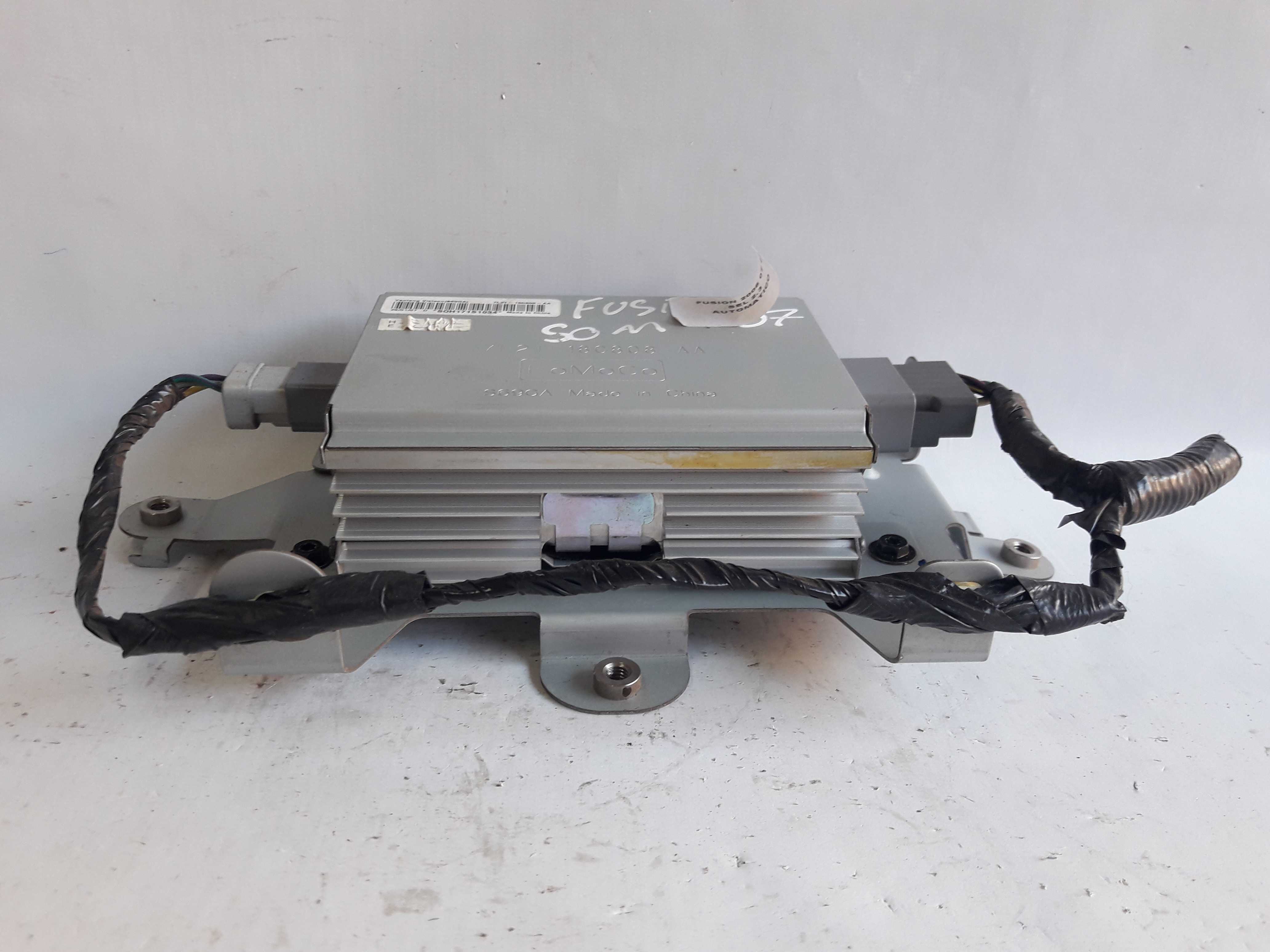 Módulo Amplificador Ford Fusion 06/2009 7l2t18c808 Original Prata 2