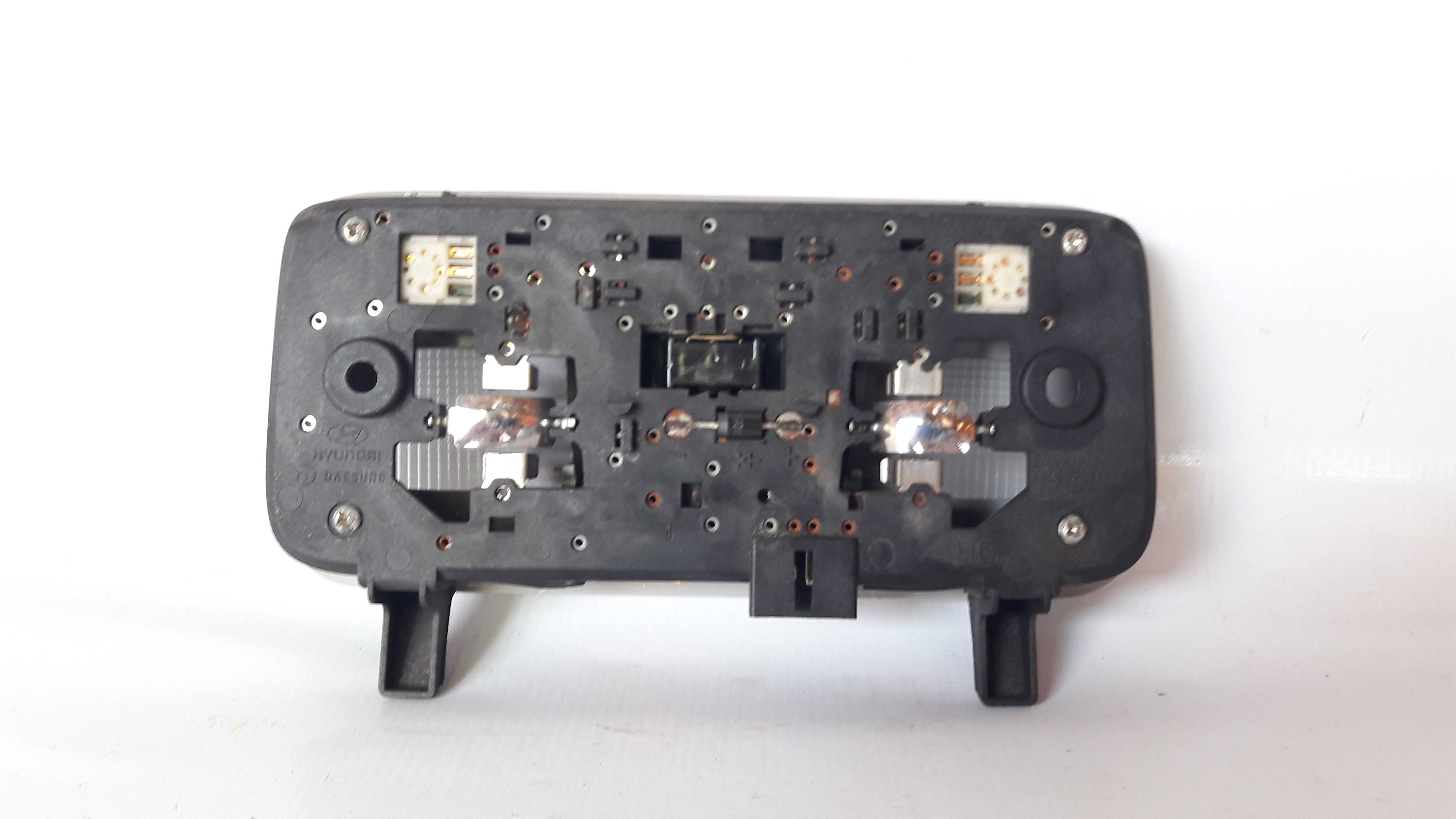 Luz De Teto Central Cortesia Dianteira Hb20 2012/19 Original 2