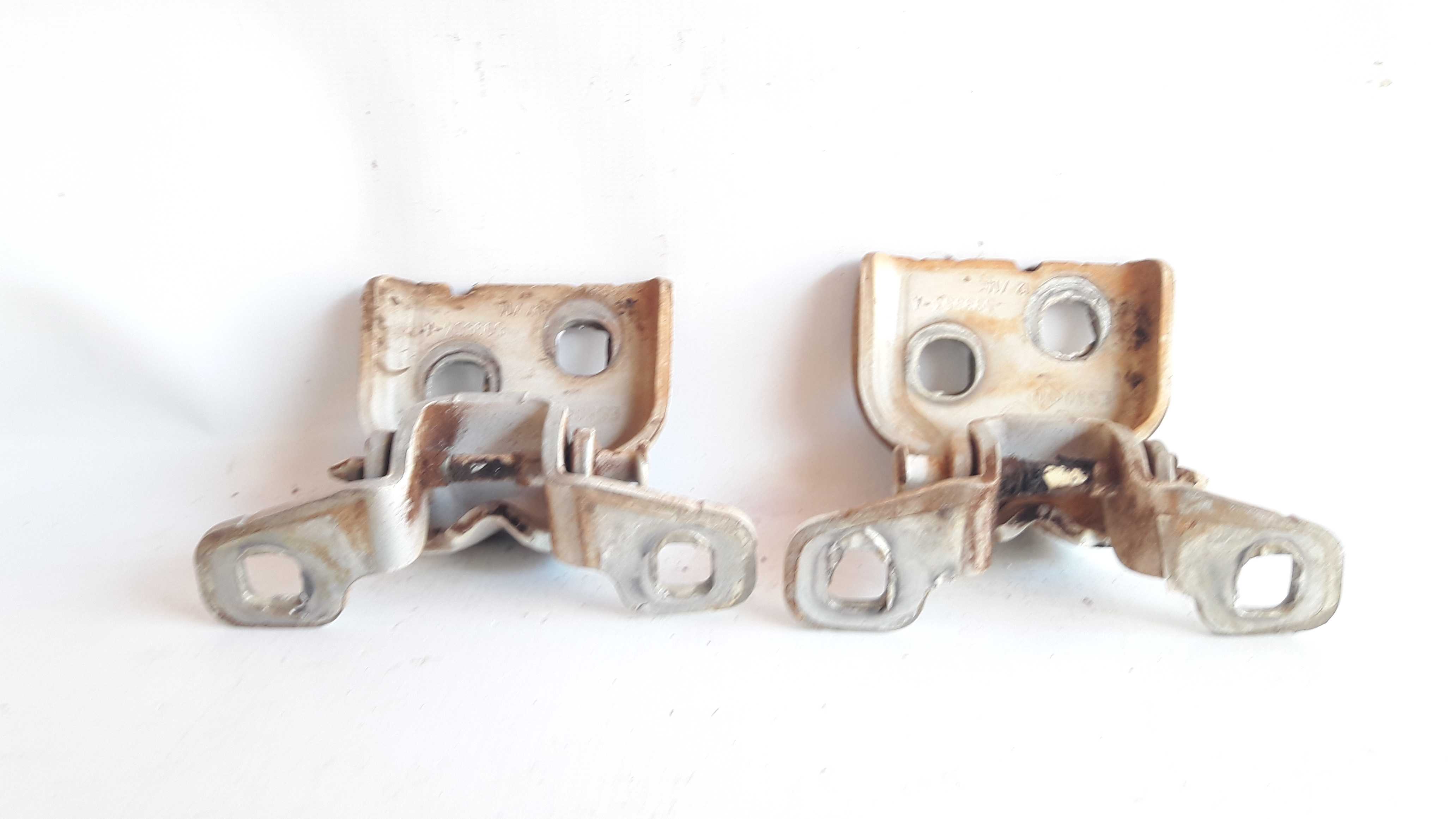 Par Dobradiças Porta Dianteira Direita Renault Sandero 07/12 2