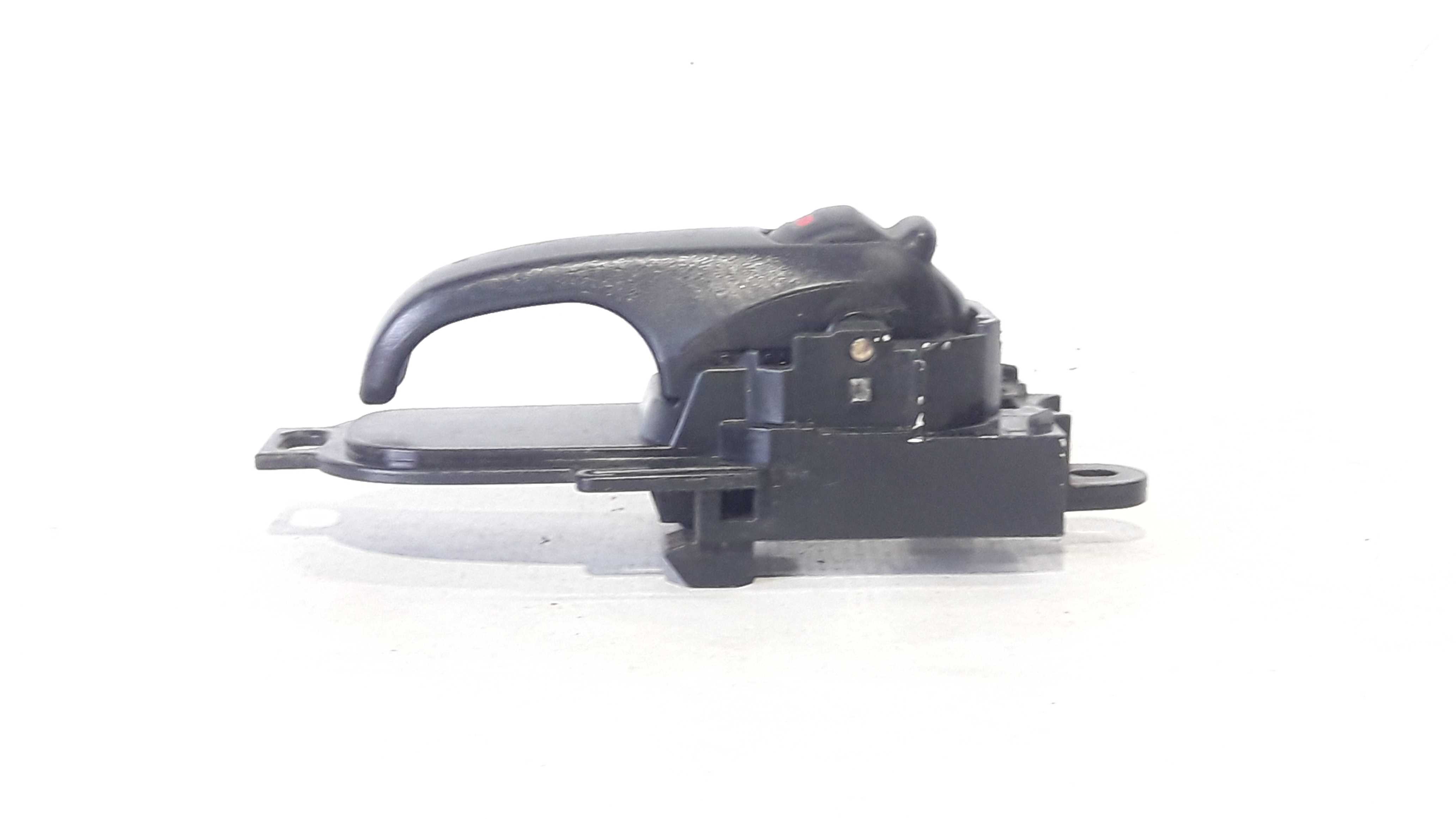 Maçaneta Int Traseira Direita Livina 25720  – Preto – Traseira 2