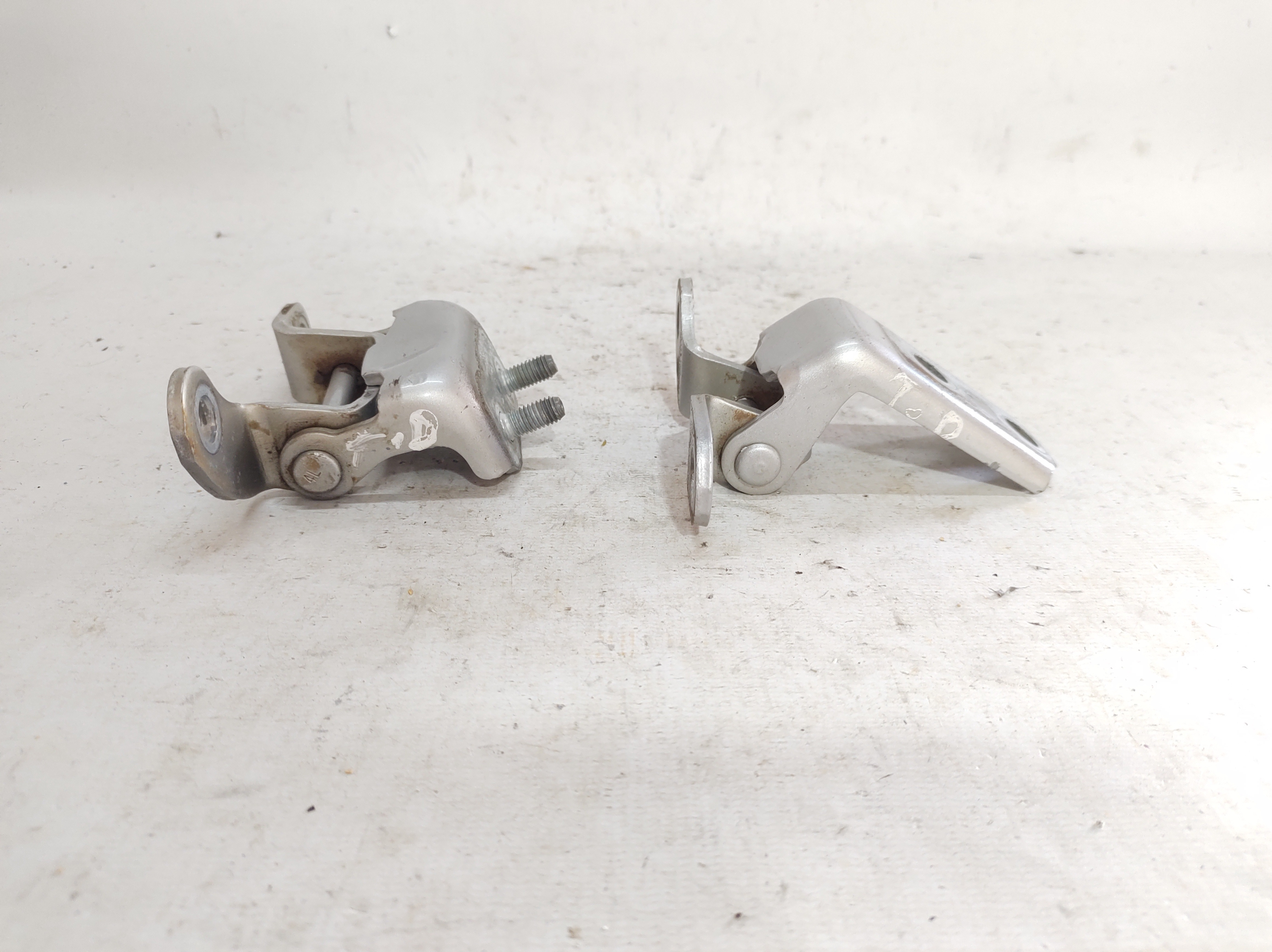 Dobradiça Porta Traseira Direita Corolla 03 A 08 2