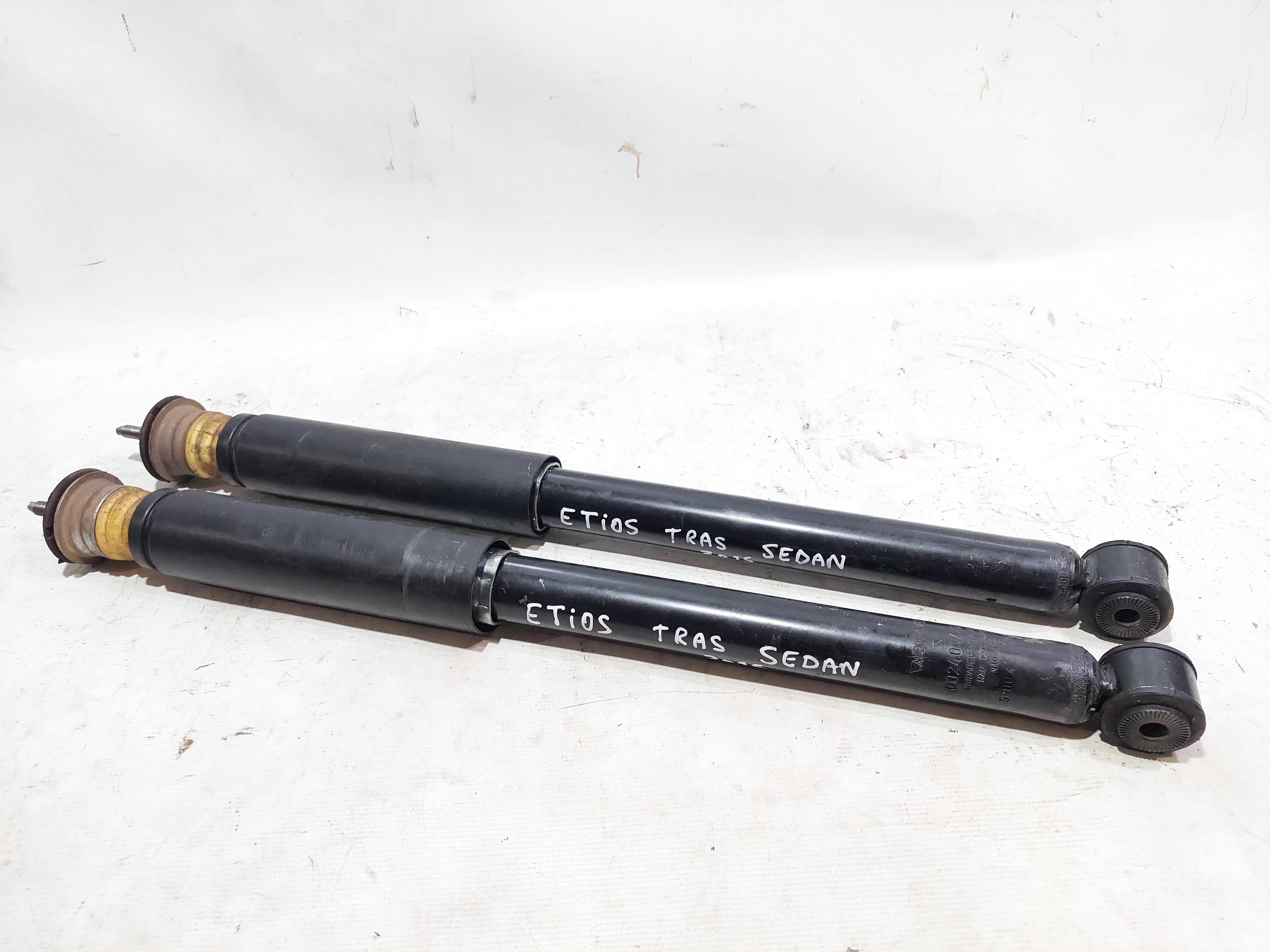 Par Amortecedor Traseiro Toyota Etios Sedan 2015 1.5 Origina 5