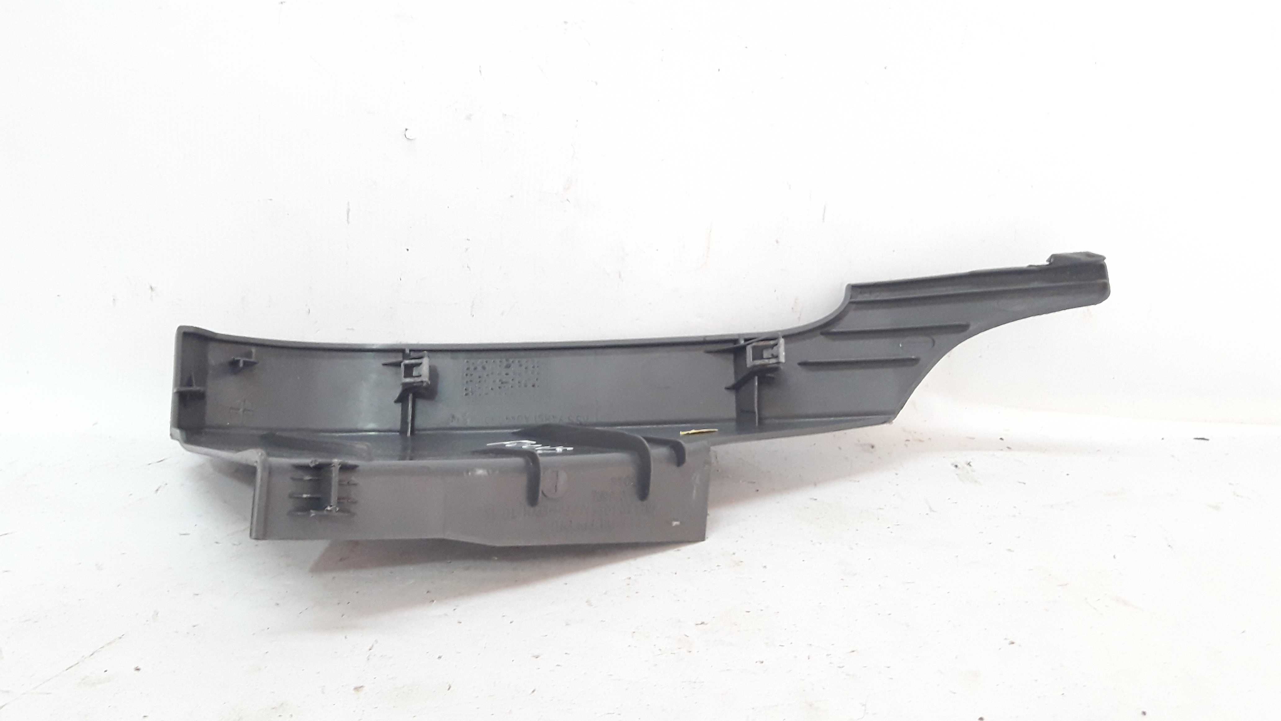 Moldura Direira Painel Focus 09 A 13 4m51a0044c60 6