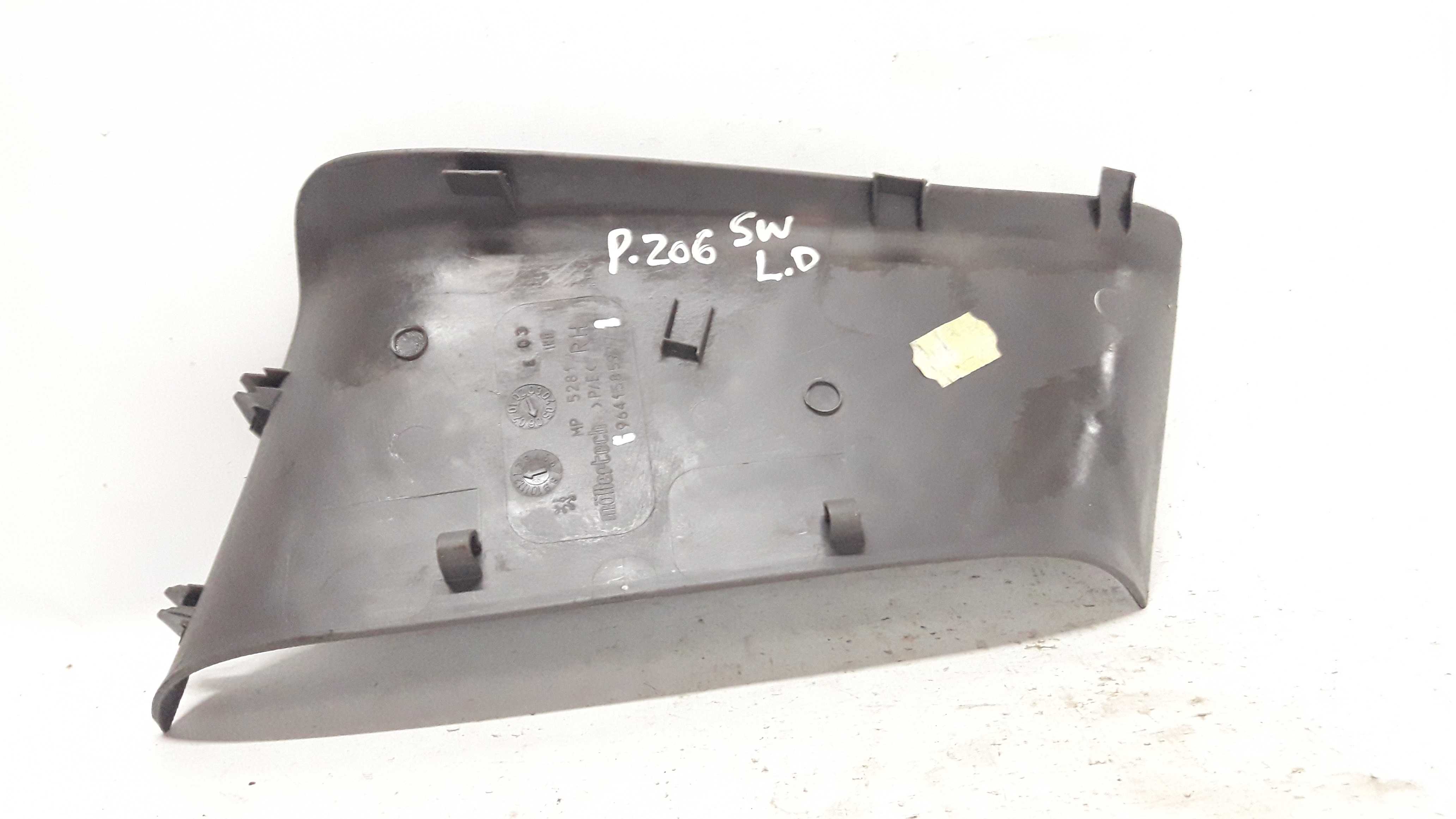 Moldura Interna Direita Porta Malas Peugeot 206 Sw 99 A 06 3