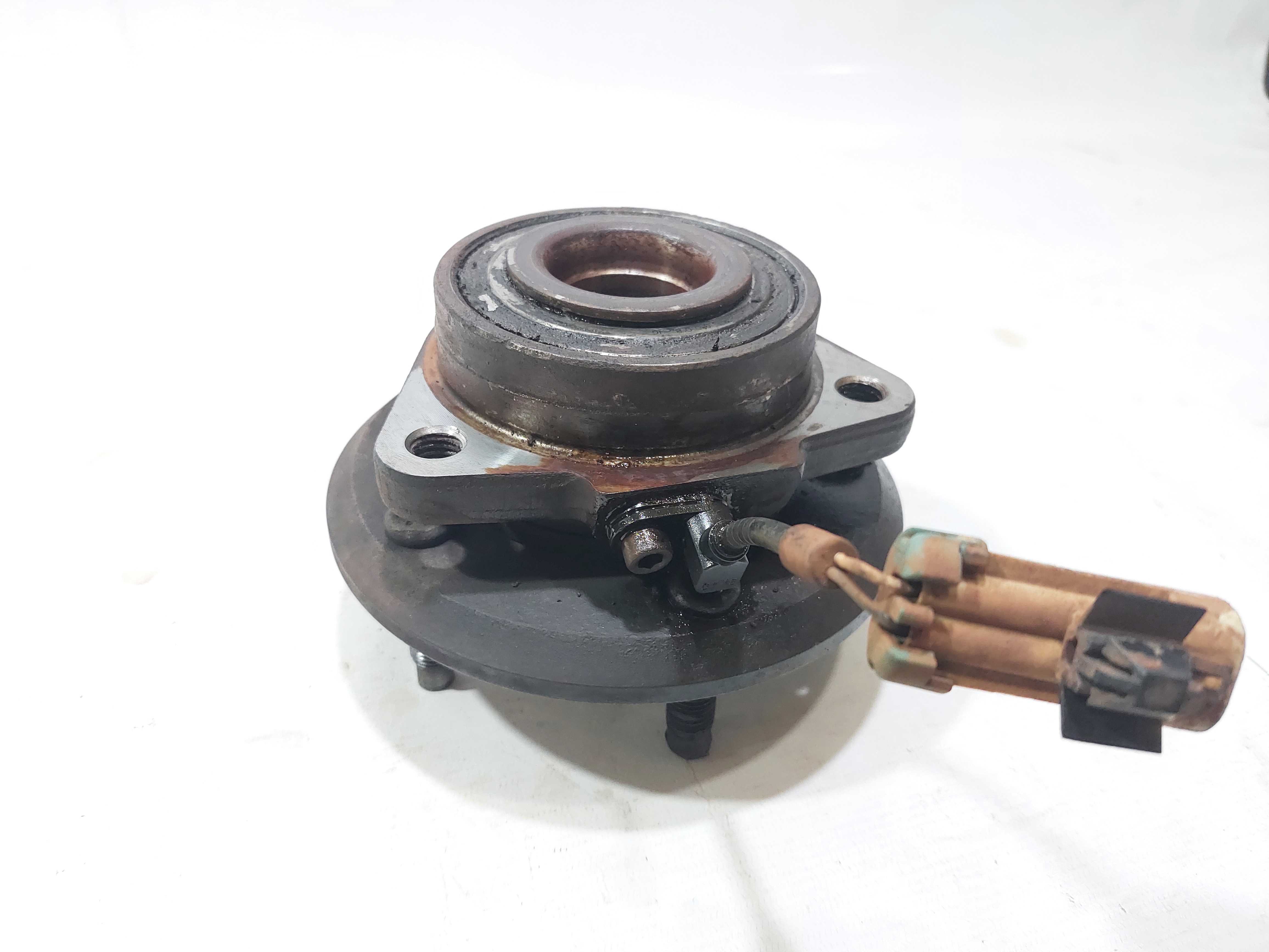 Cubo Roda Dianteira Direita Captiva Sport 2009/13 2.4 4