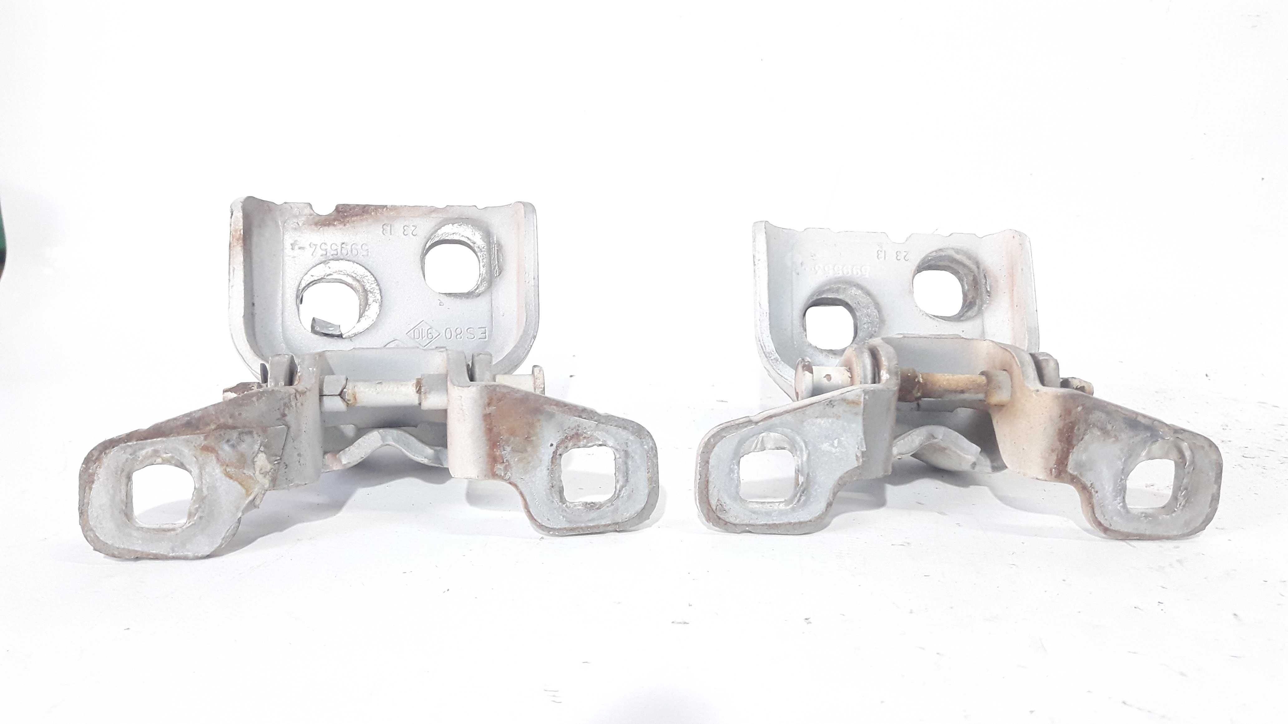 Dobradiça Porta Dianteira Direita Duster Oroch 12/19 3