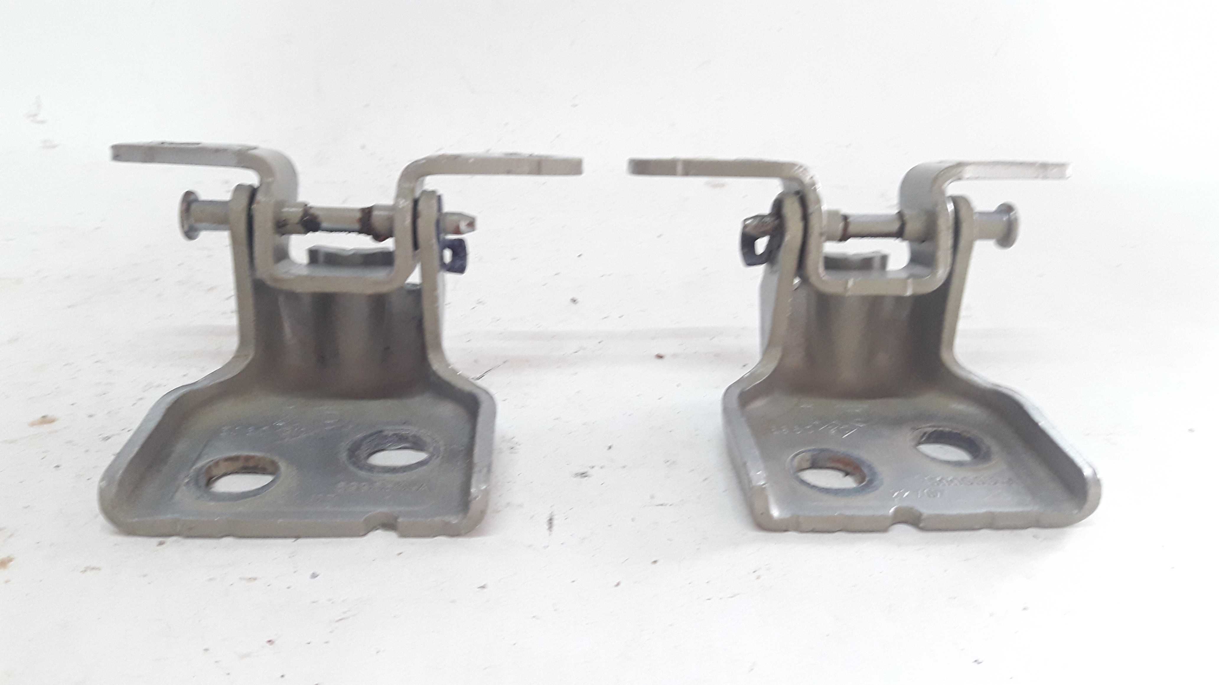 Dobradiça Porta Traseira Esquerda Sandero 12 A 19 599554 5