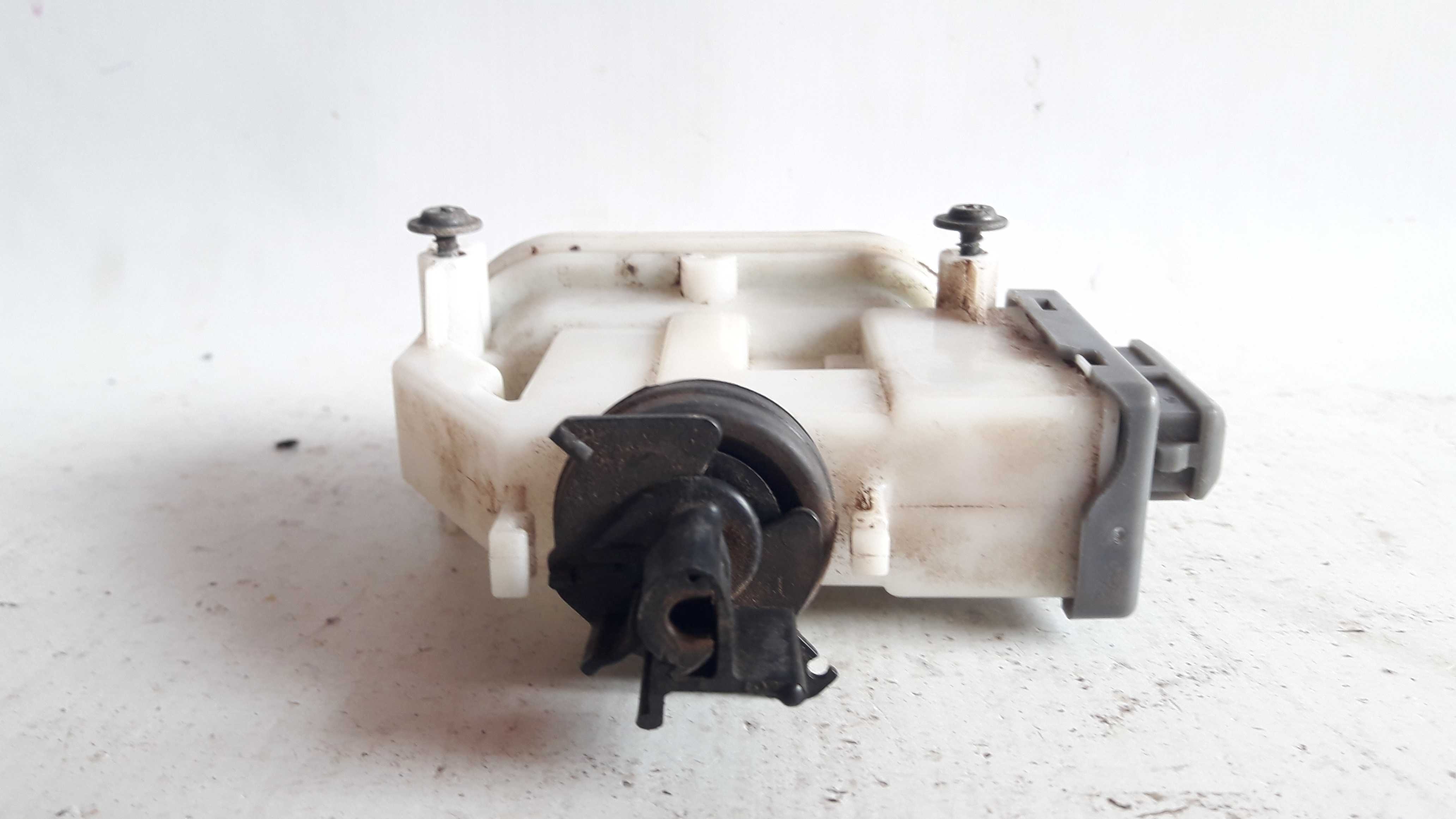 Trava Vácuo Porta Dianteira Esquerda Passat Alemão 95 Origin 3