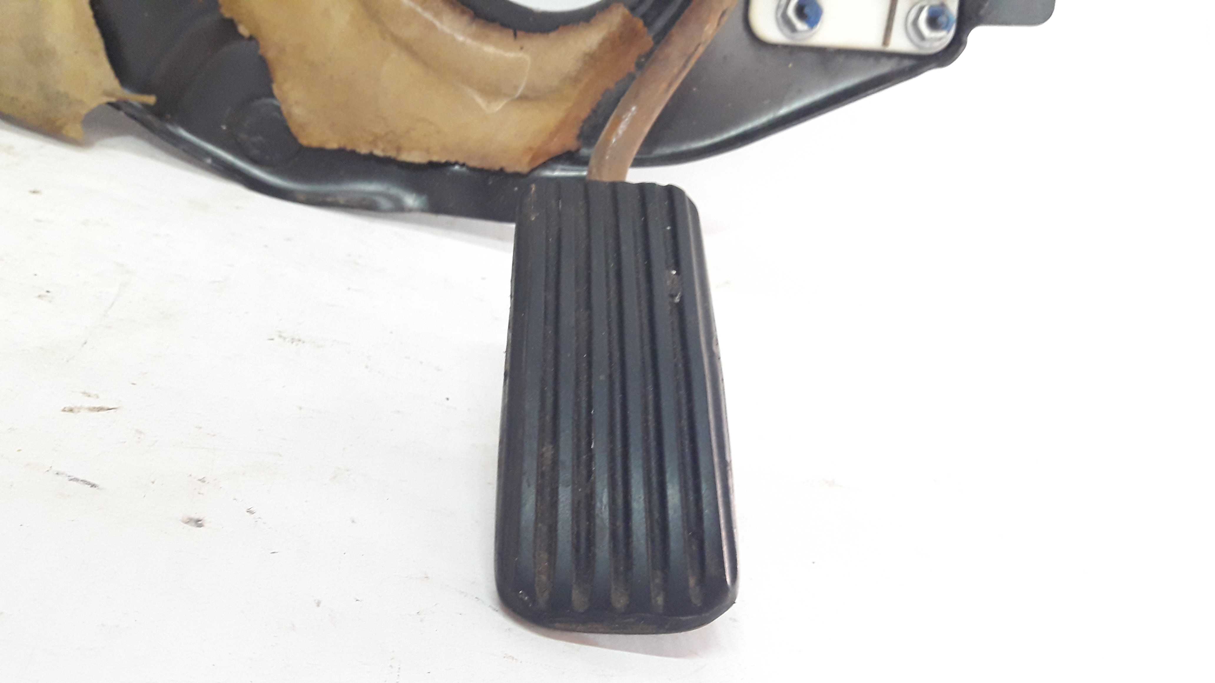 Pedal Acelerador C Suporte Corsa 96/16 26705 2