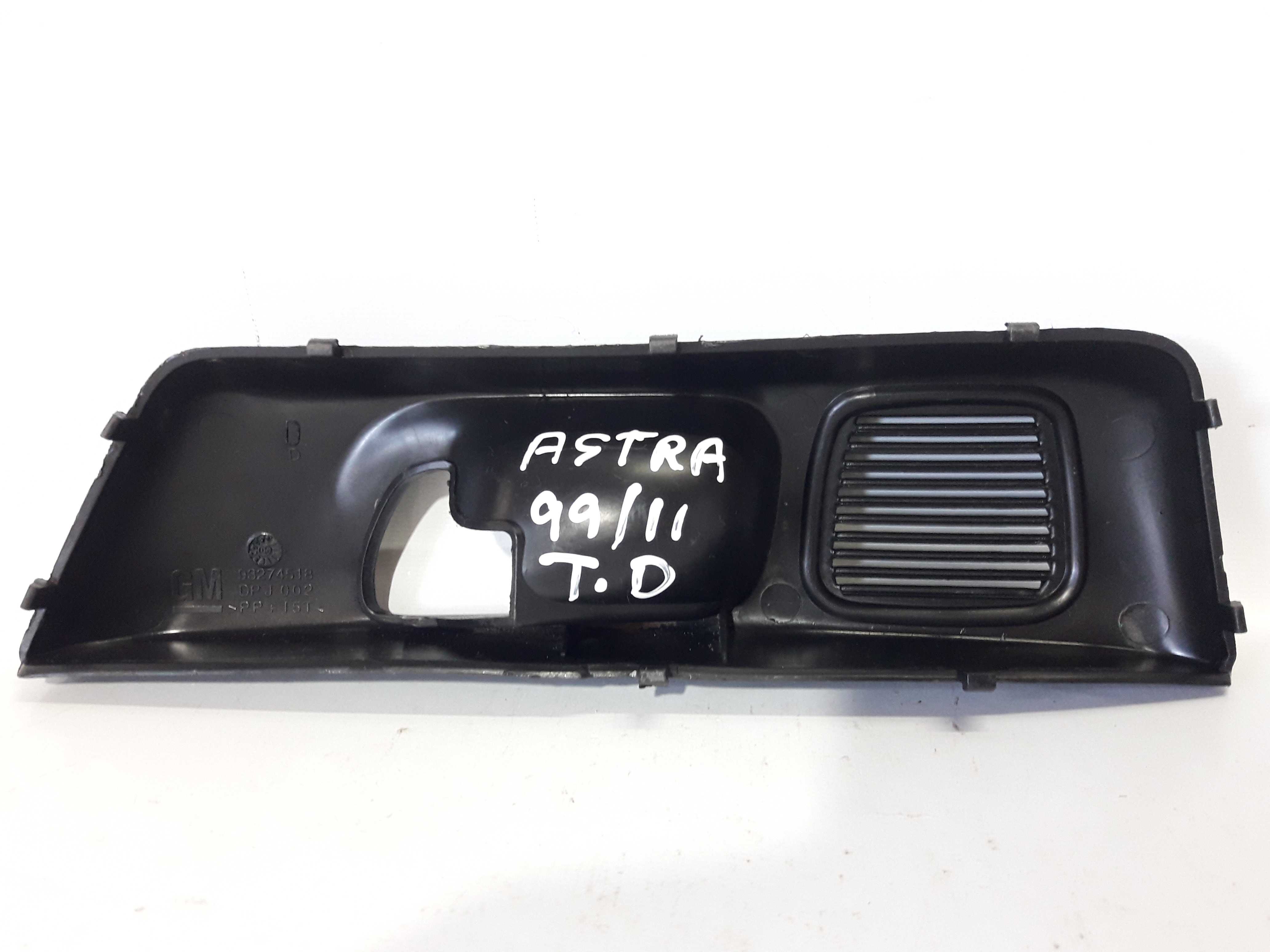 Moldura Maçaneta Traseira Esquerda Astra 99/11 Preto Dianteira 2